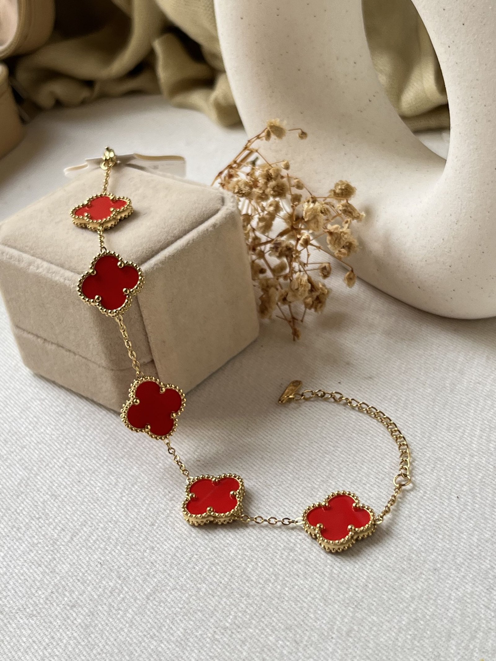 Aurelia Clover Chain Bracelet