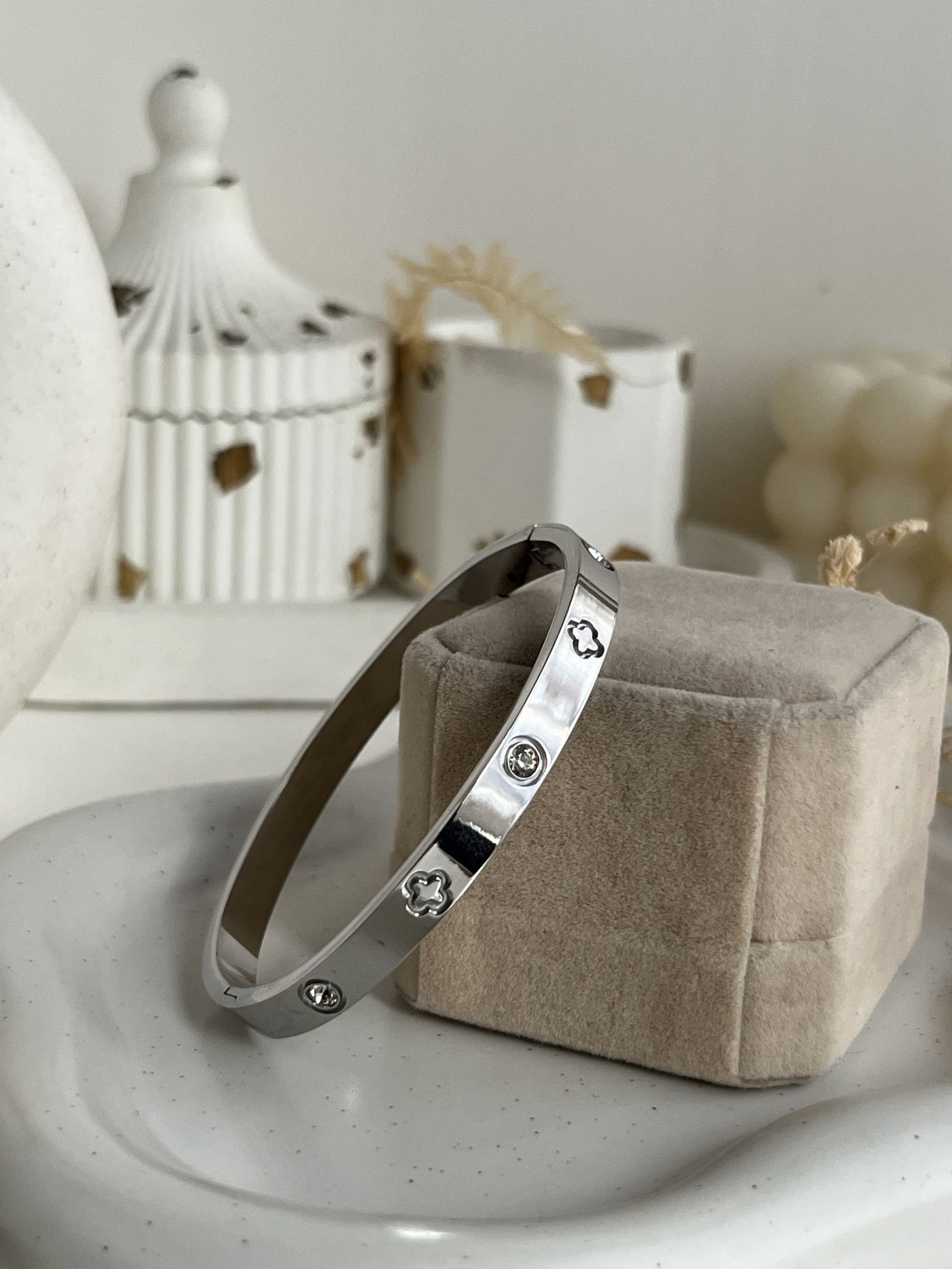 Aurelia Crystal Clover Bangle