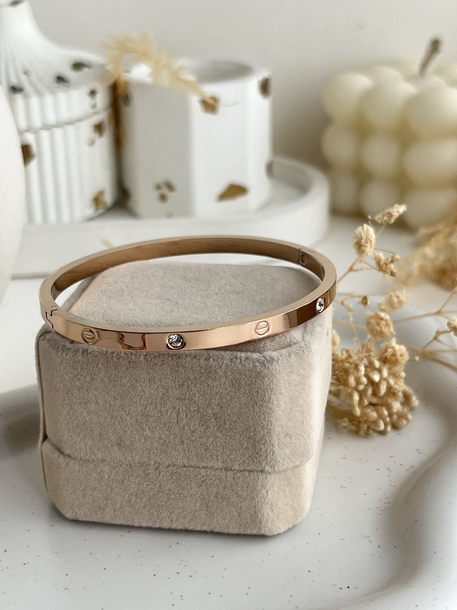 Eterna Bond Infinity Bangle