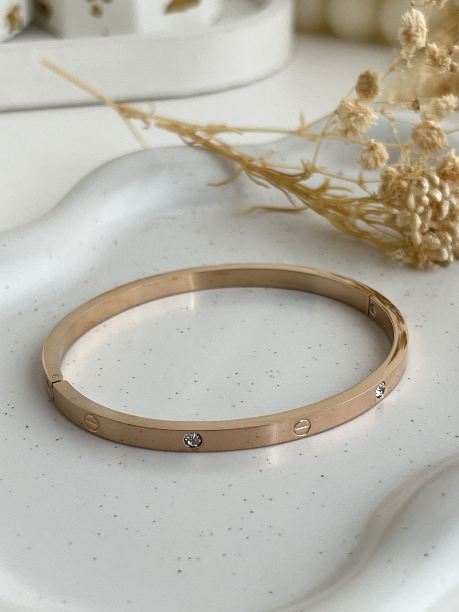 Eterna Bond Infinity Bangle