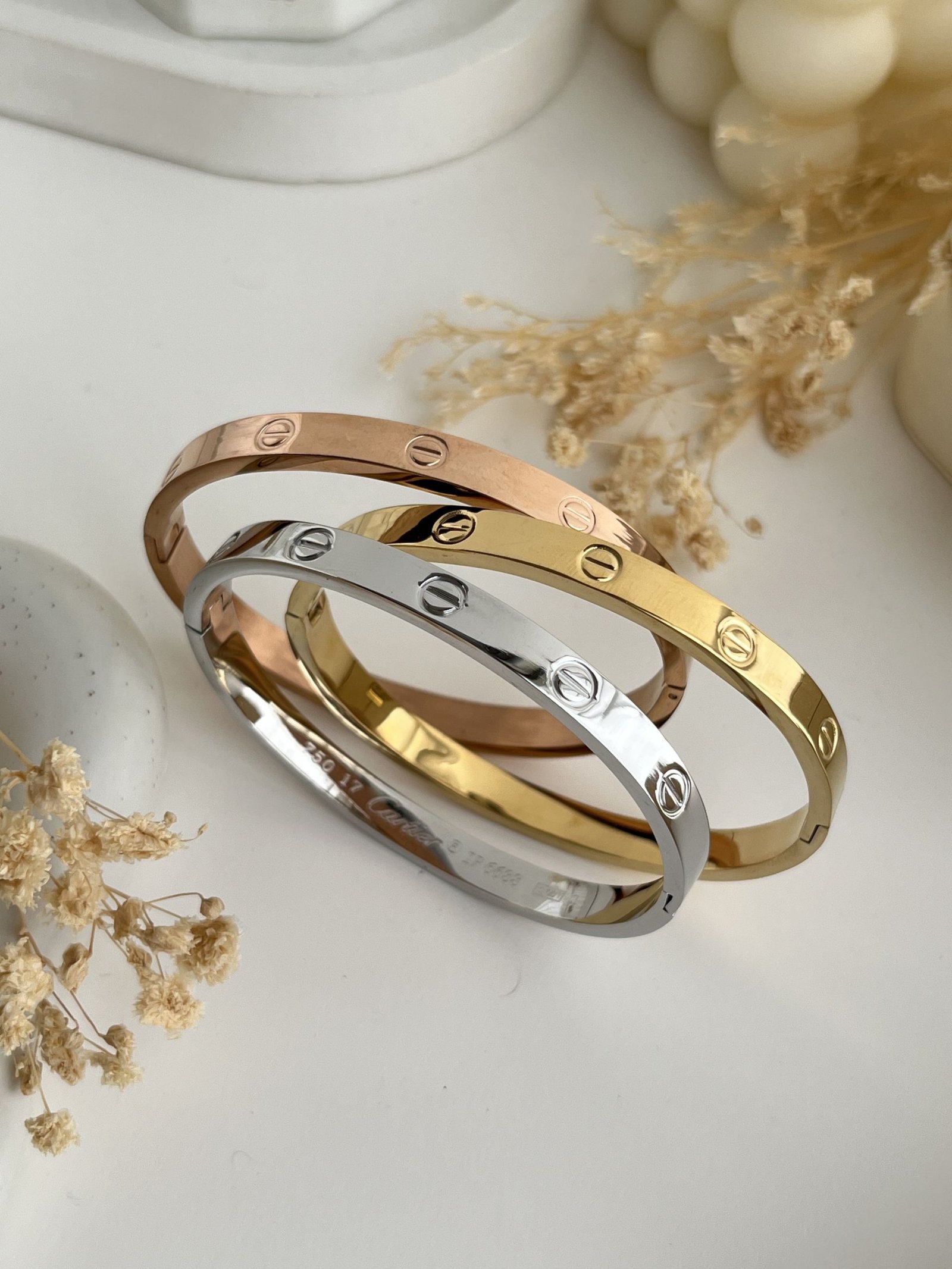 Infinite Bond Signature Bangle