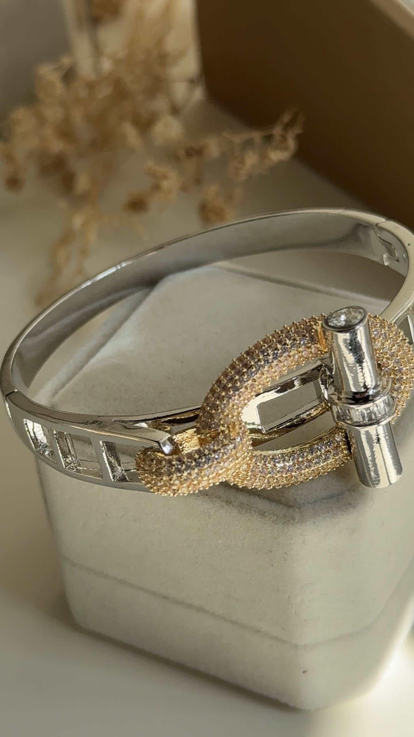 T-Lock Halo Toggle Bracelet