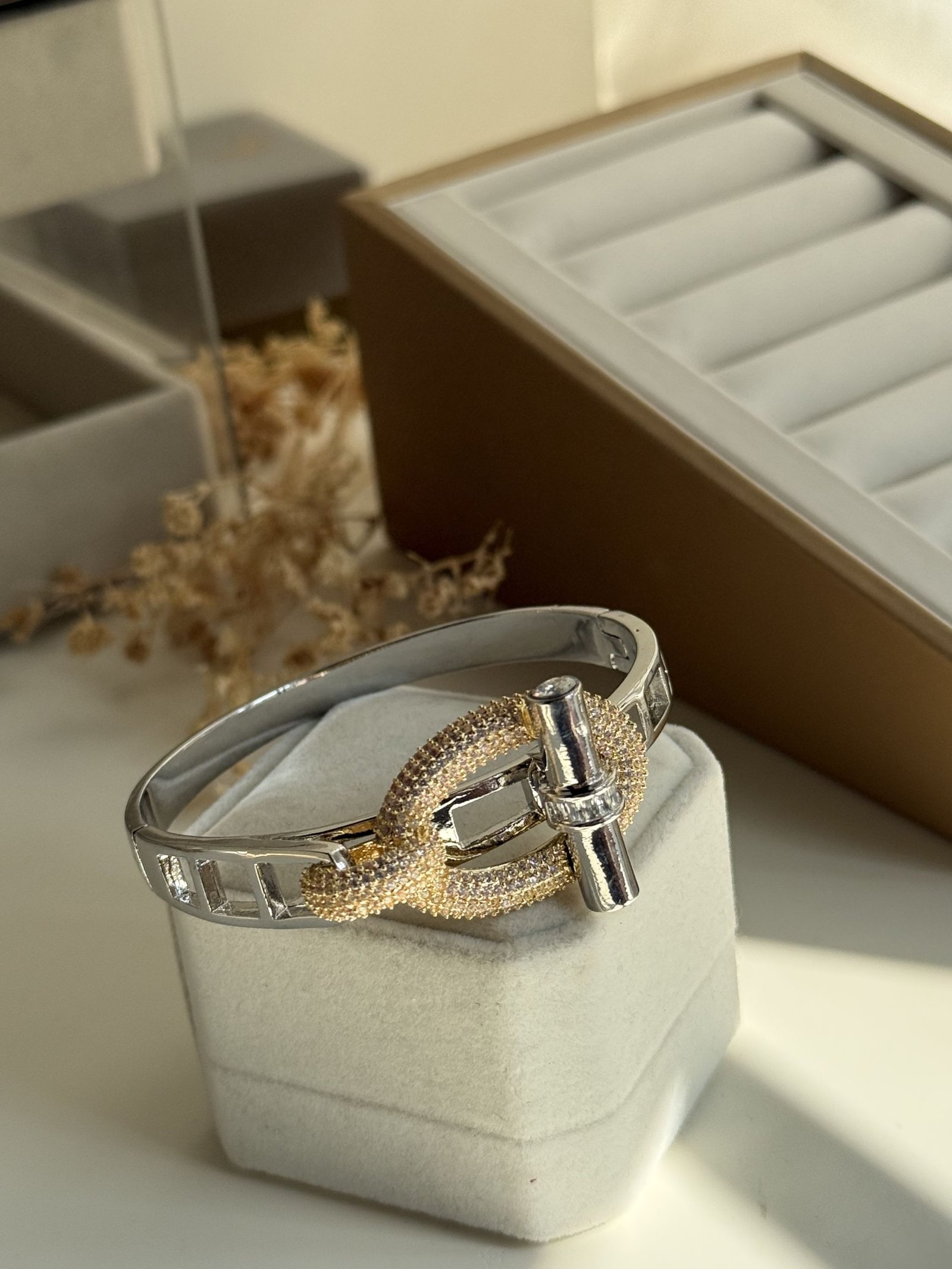 T-Lock Halo Toggle Bracelet