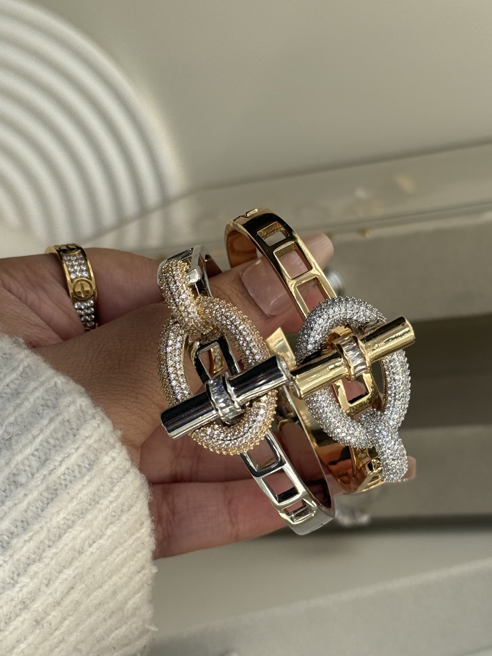 T-Lock Halo Toggle Bracelet