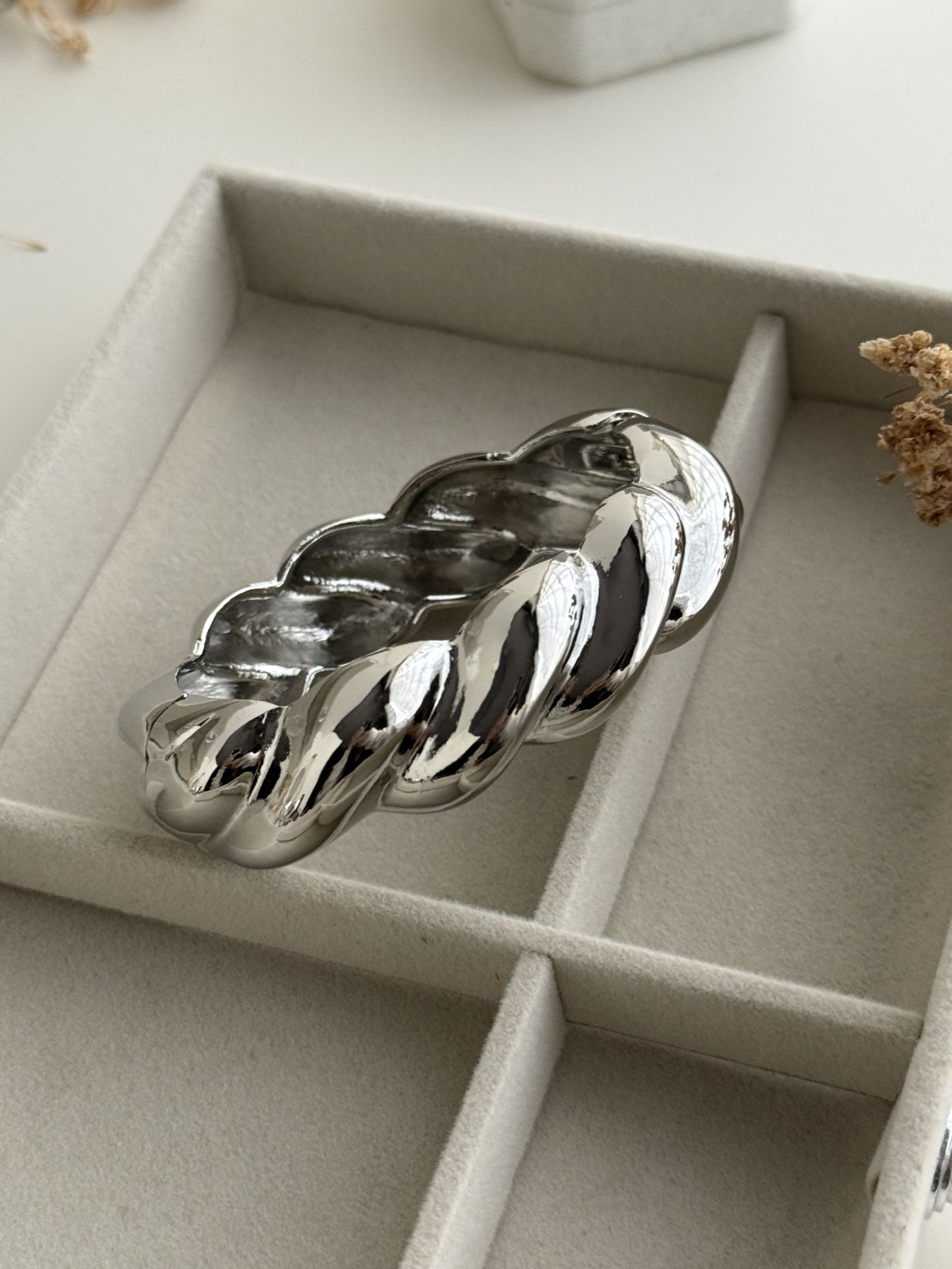 Aurelia Twist Luxe Cuff