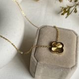 Solvéra Gold Clover Necklace
