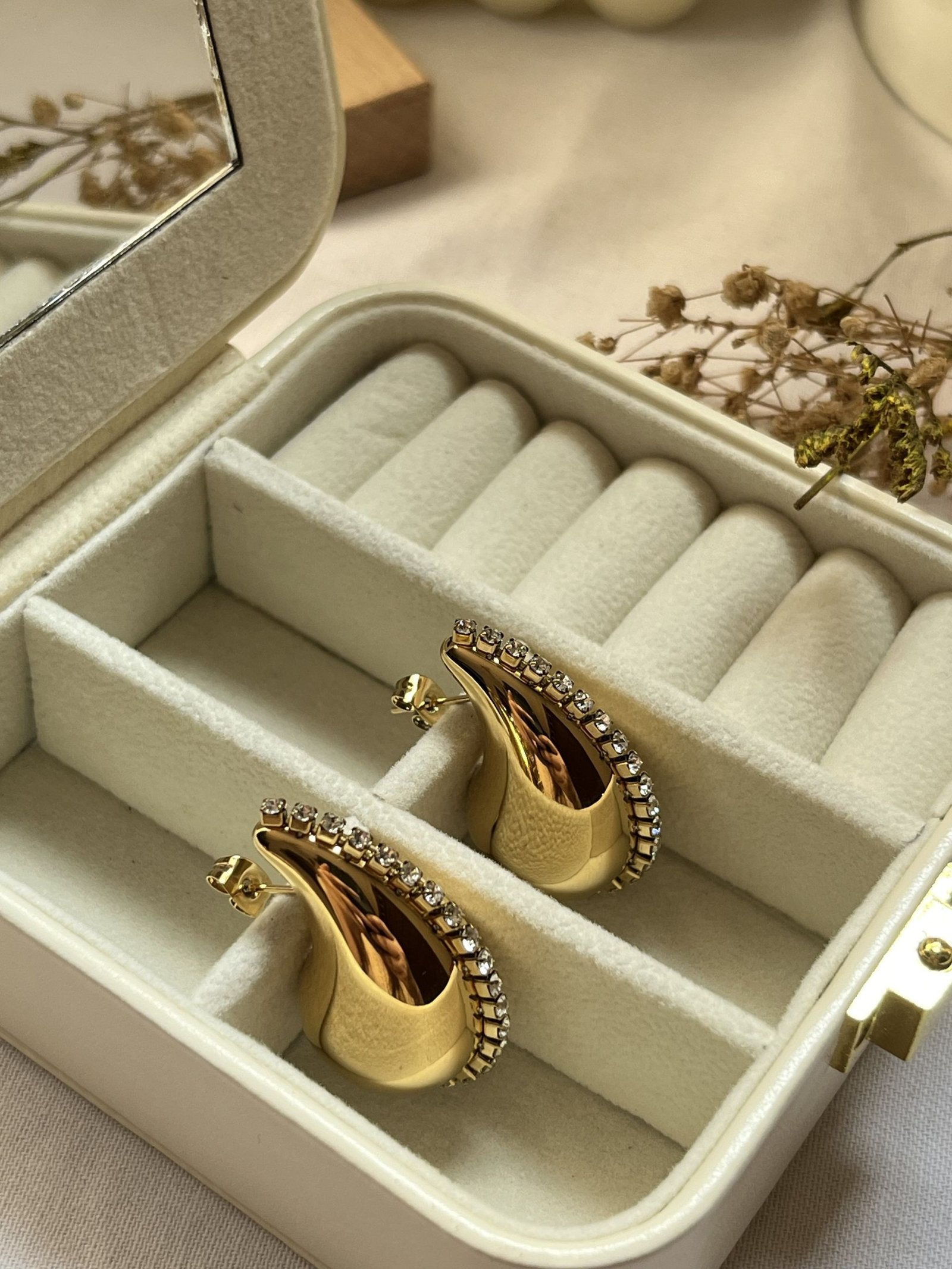 Lunara Teardrop Stud Earrings