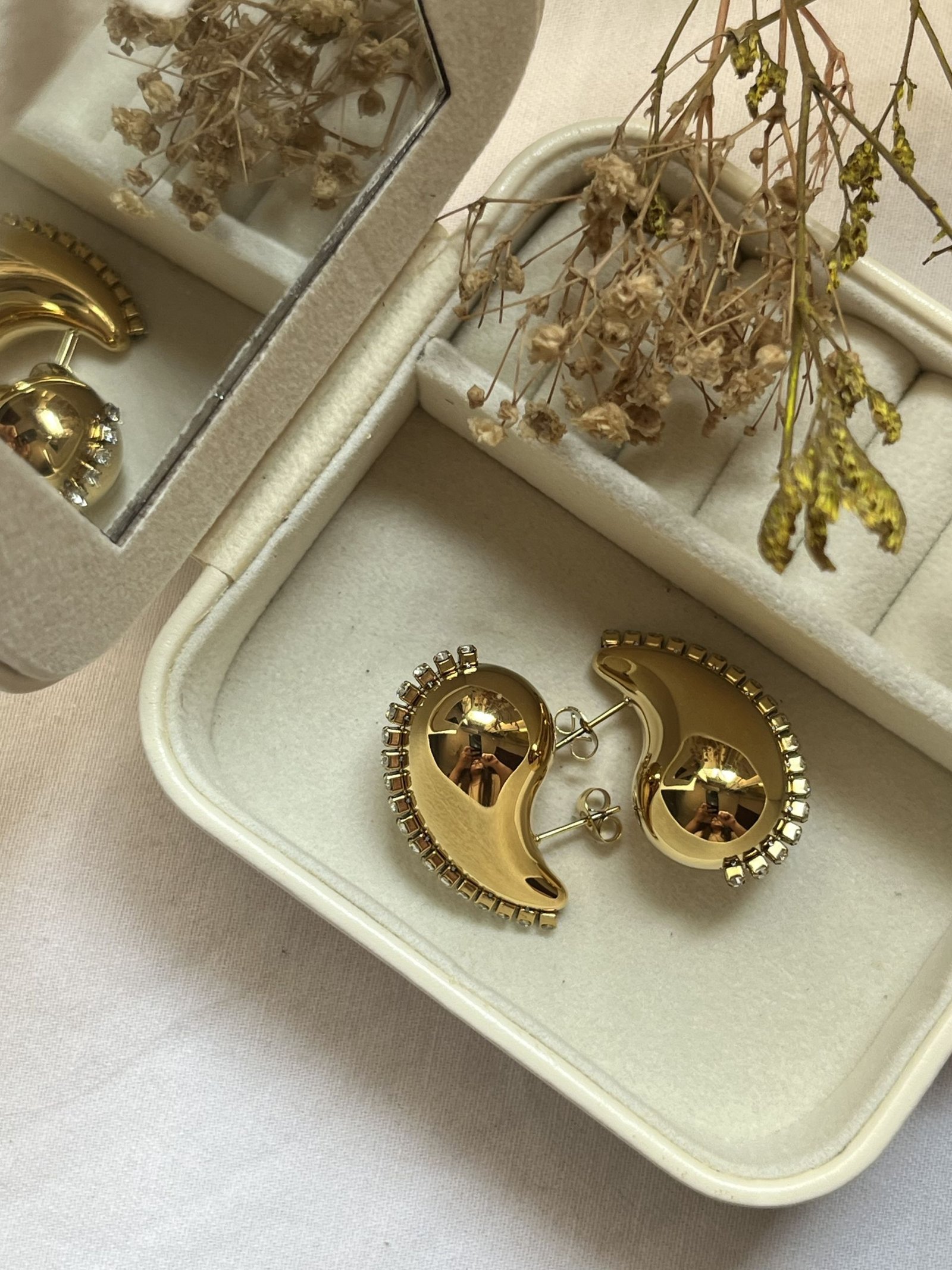 Lunara Teardrop Stud Earrings