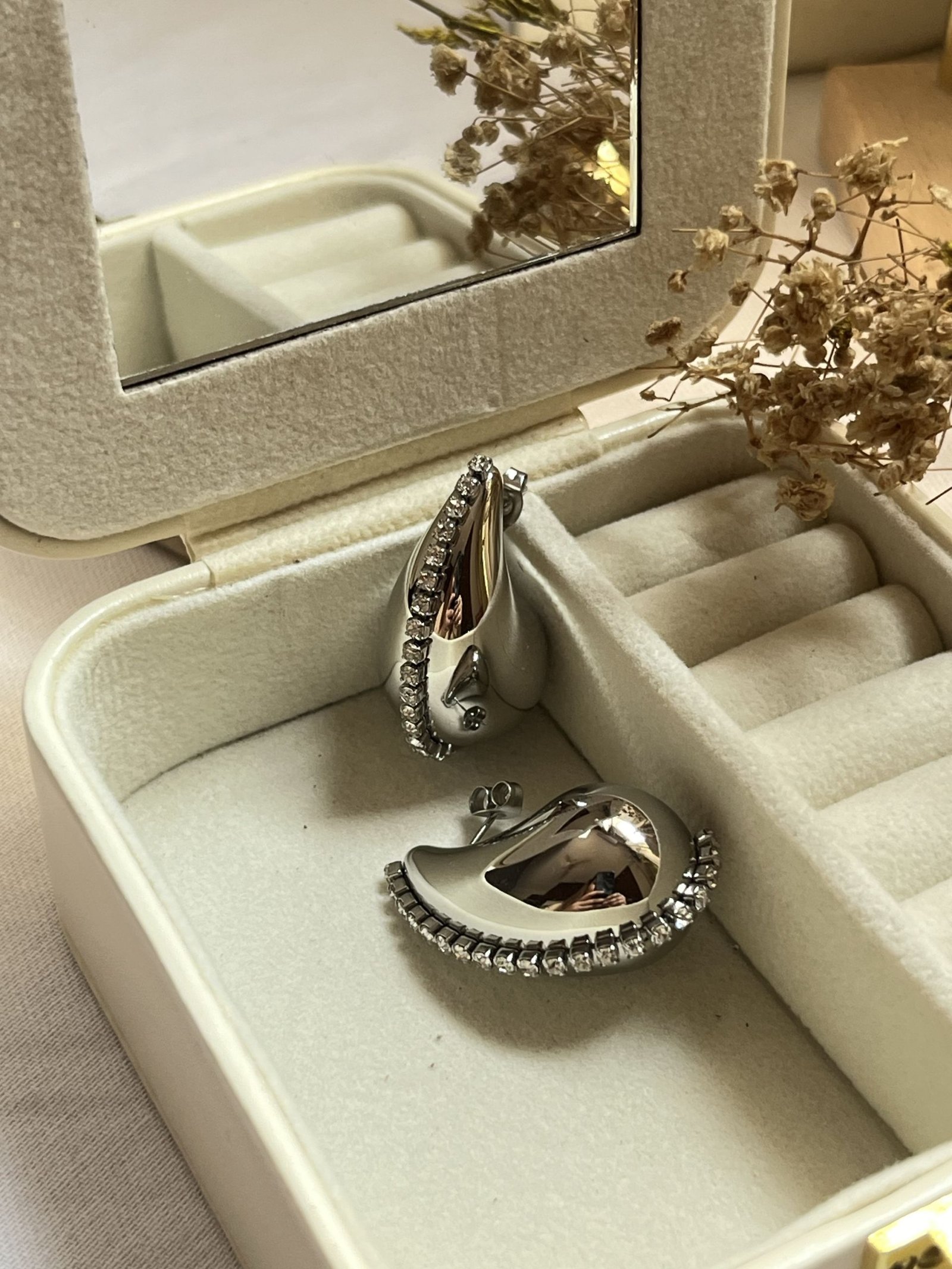 Lunara Teardrop Stud Earrings