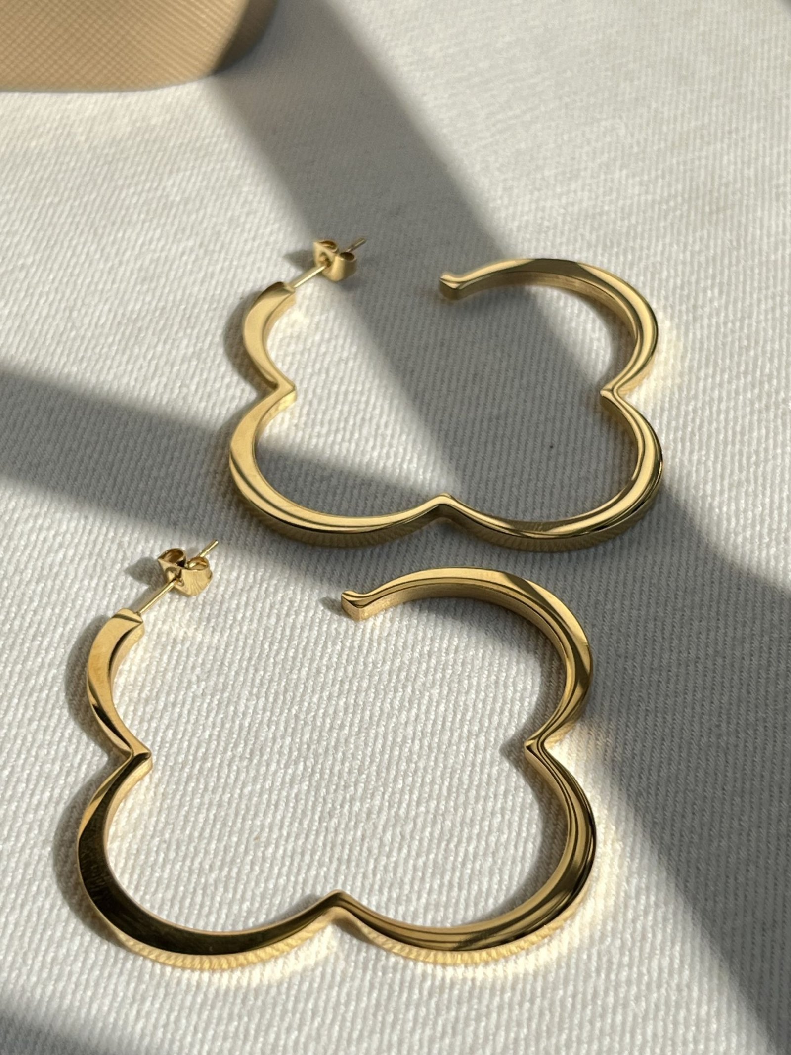 Aurielle Clover Hoop Earrings