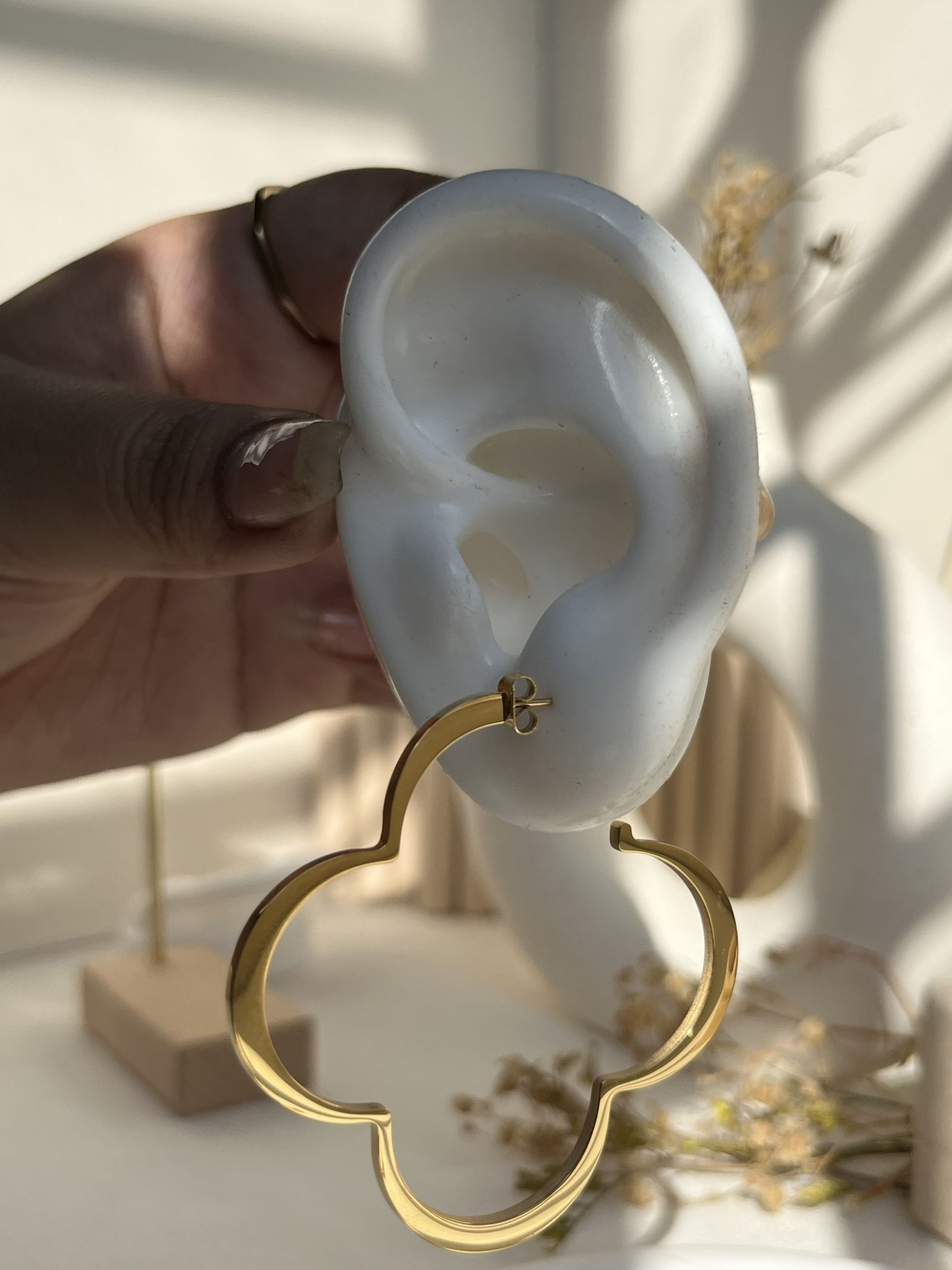 Aurielle Clover Hoop Earrings