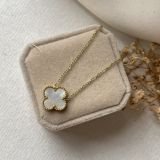 Noirva Clover Pendant Necklace