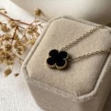 Noirva Clover Pendant Necklace