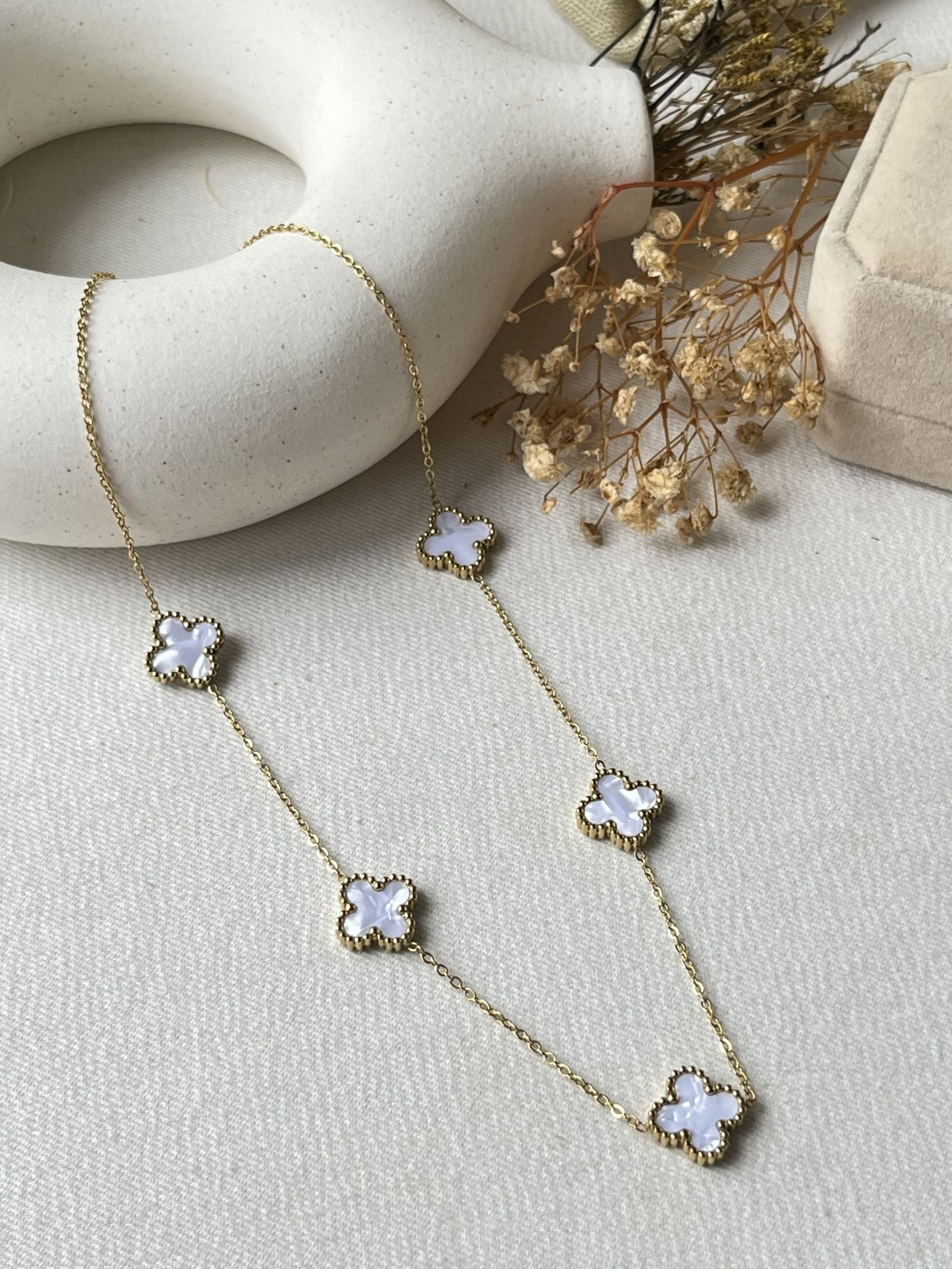 Elvara Five Clover Chain Necklace