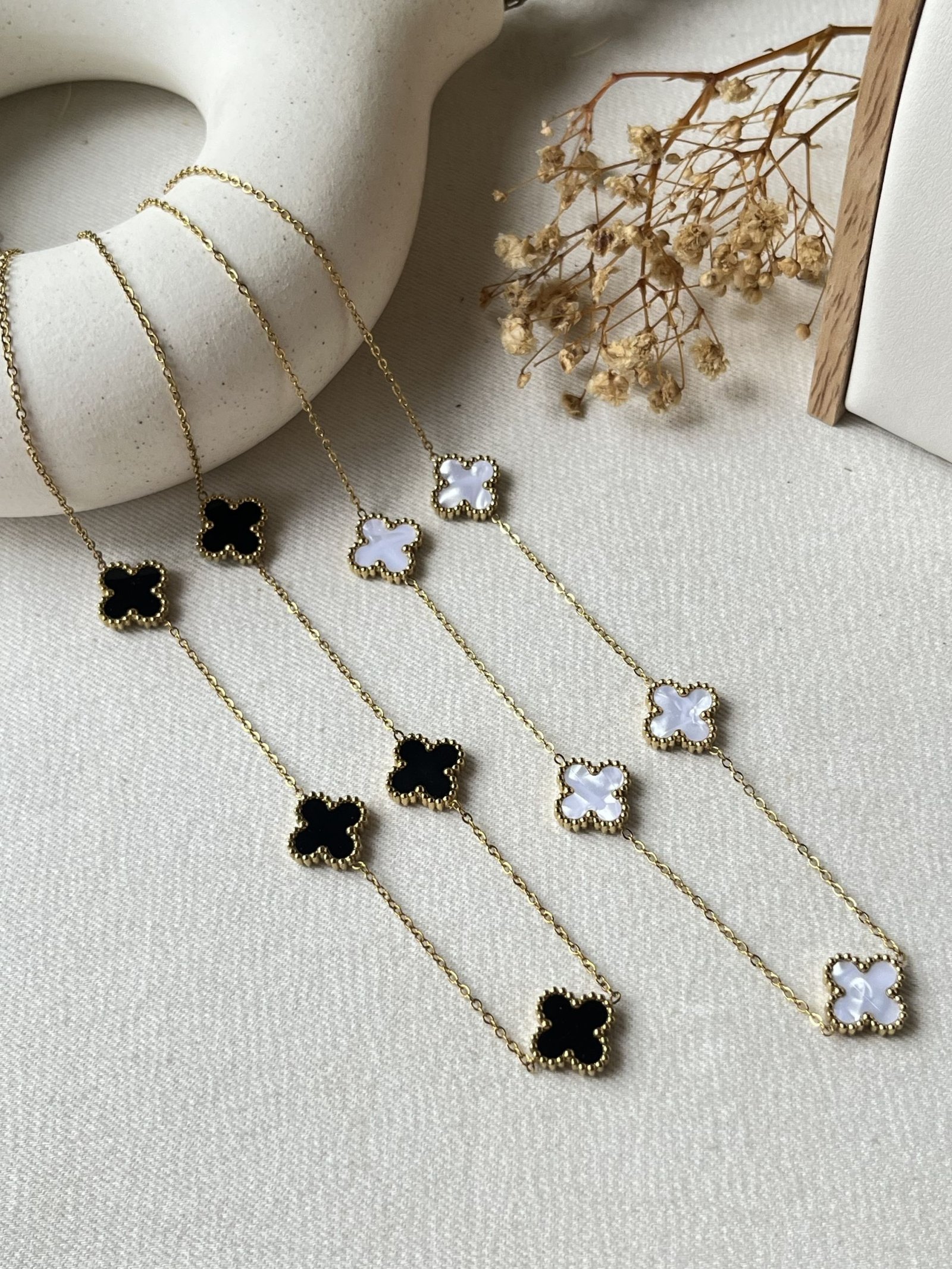 Elvara Five Clover Chain Necklace