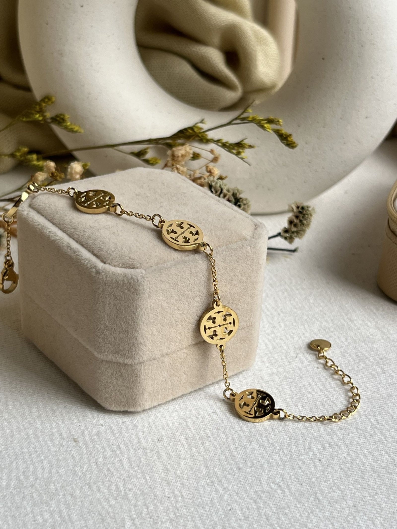 Mireya Medallion Chain Bracelet