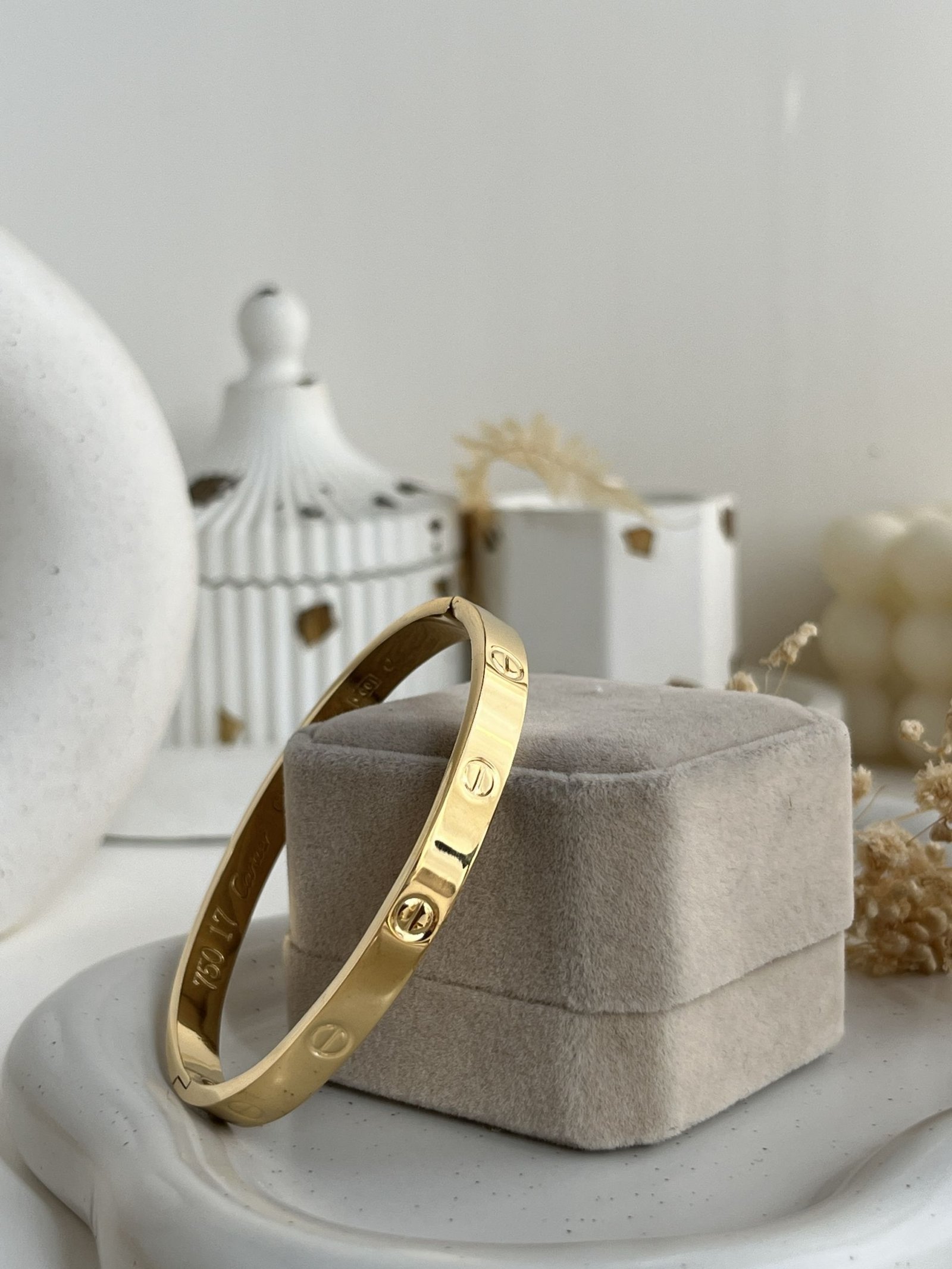 Infinite Bond Signature Bangle