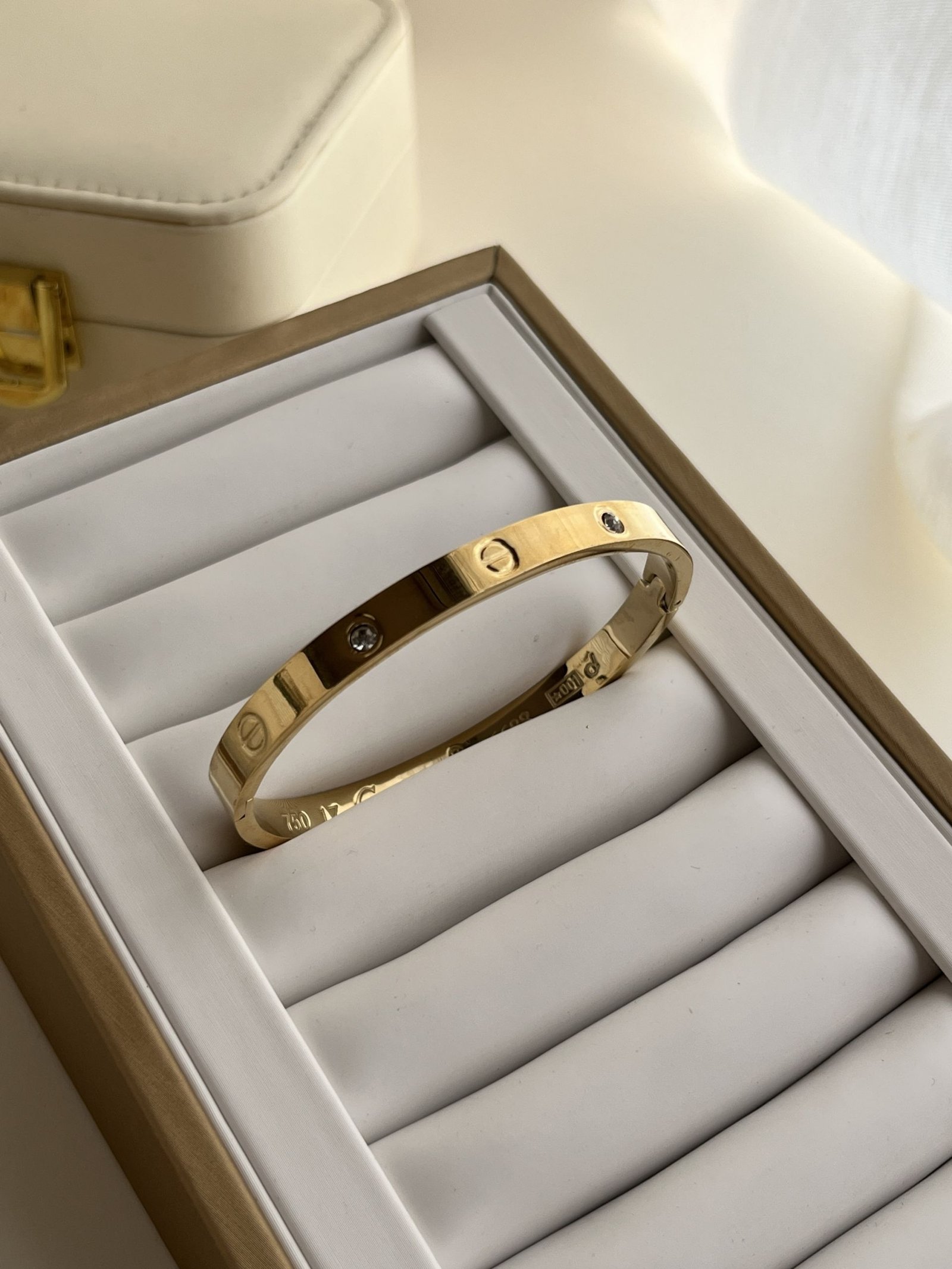 Eternal Unity Diamond Love Bangle