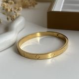 Aurelia Clover Crest Bangle