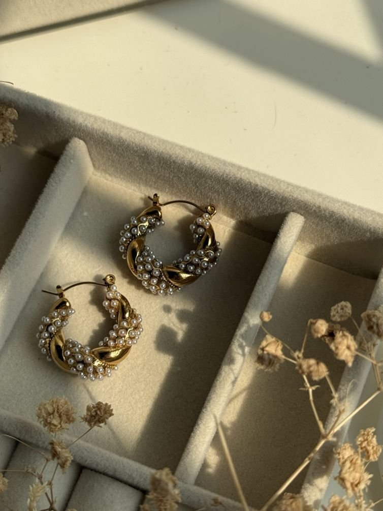 Nolita Pearl Twist Hoops