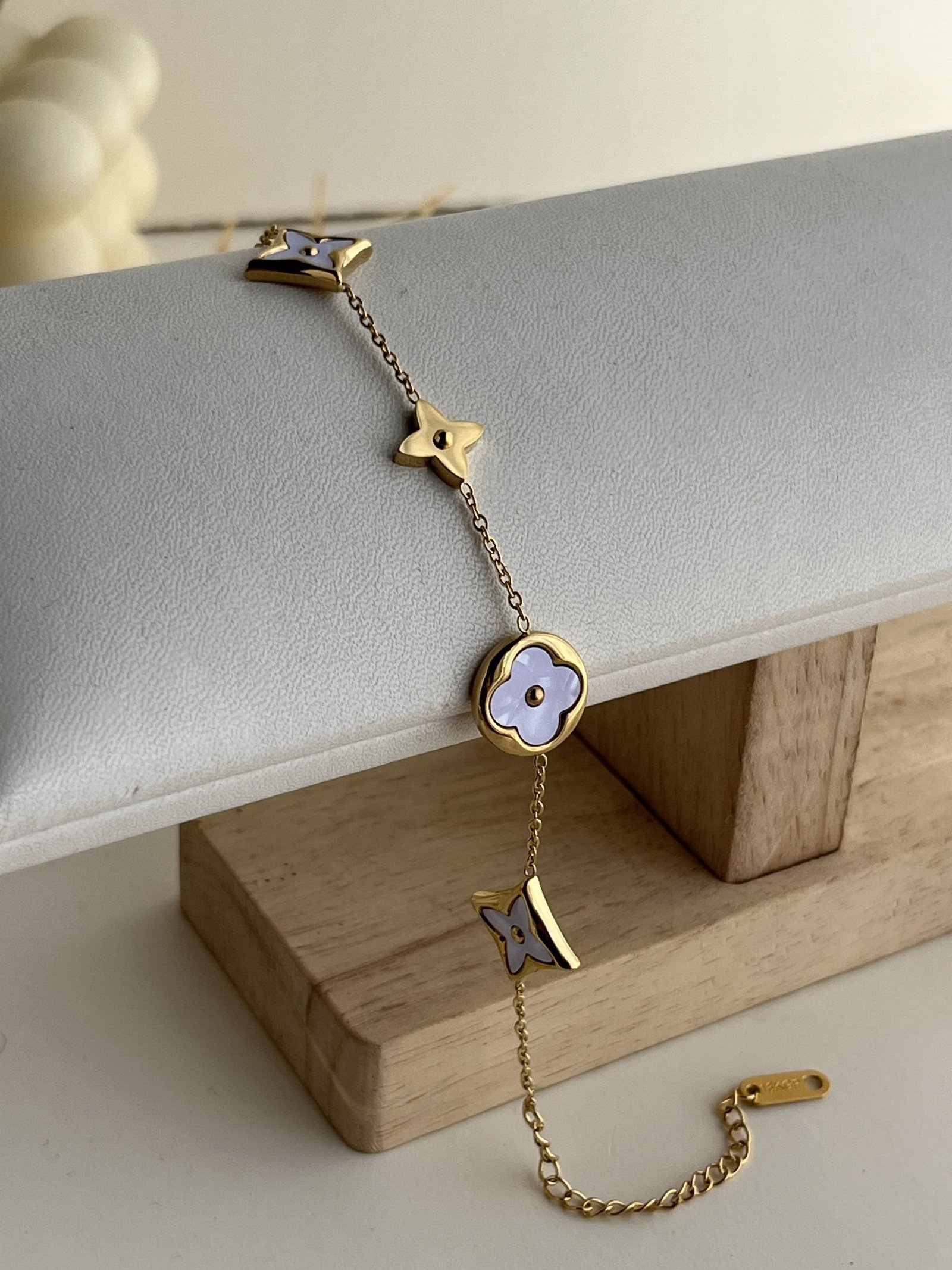 Alvara Enamel Clover Chain Bracelet