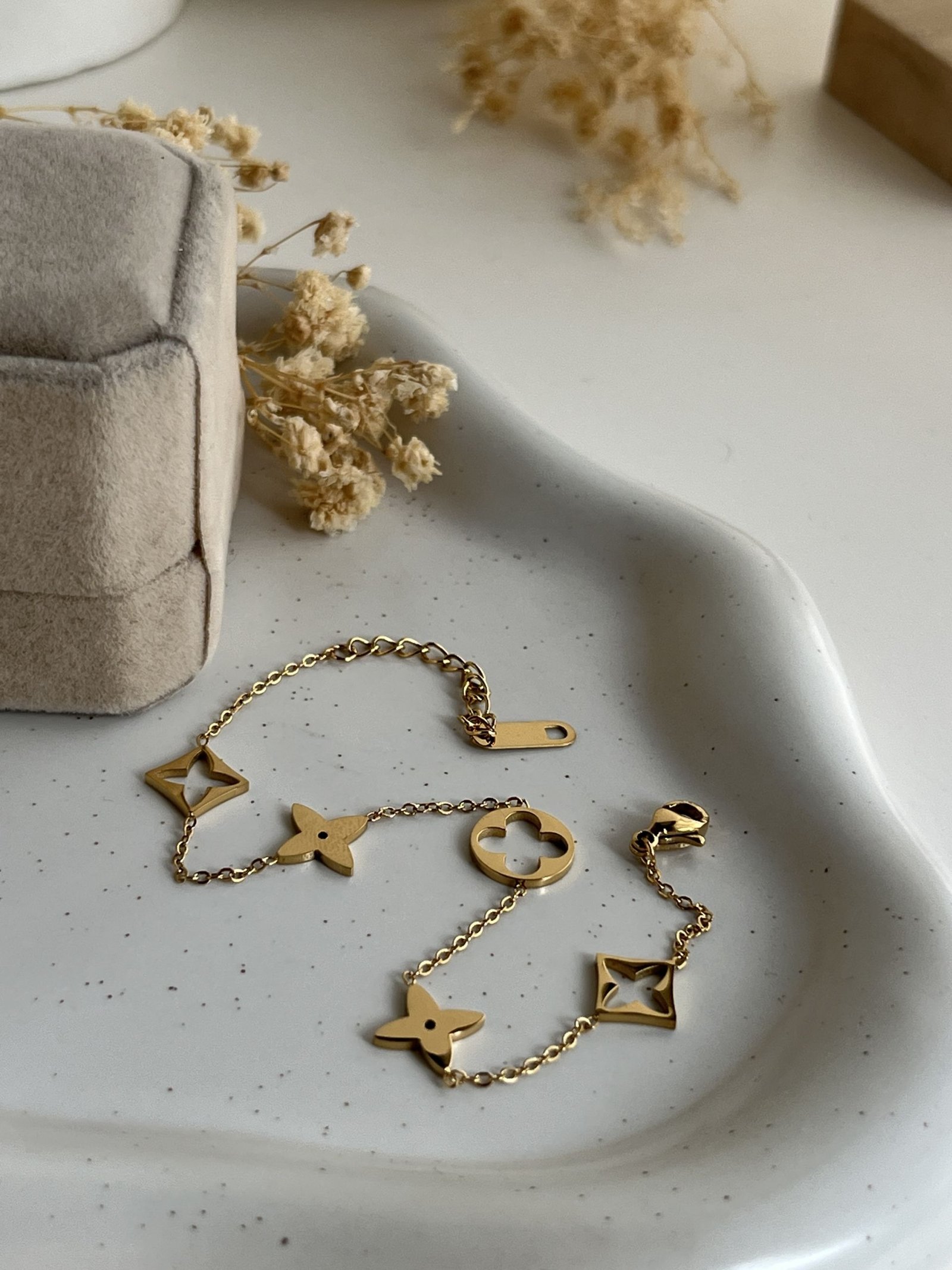 Avelis Dual Clover Star Chain Bracelet