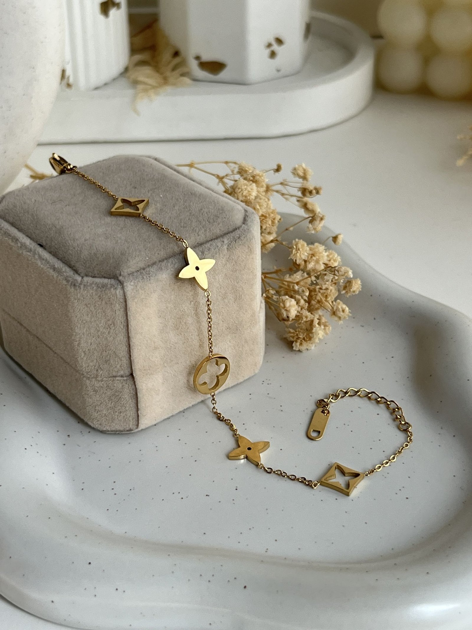 Avelis Dual Clover Star Chain Bracelet