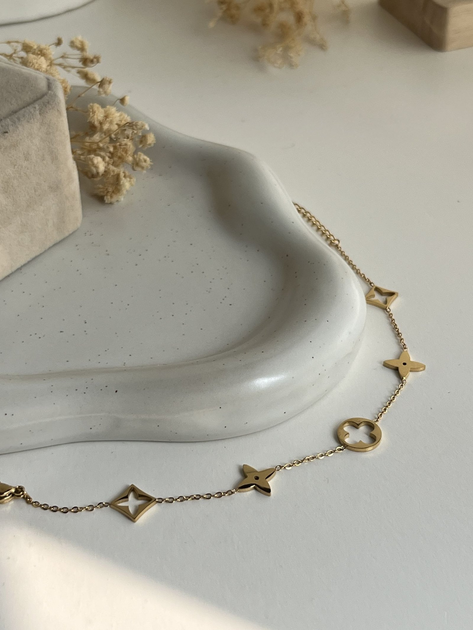 Avelis Dual Clover Star Chain Bracelet