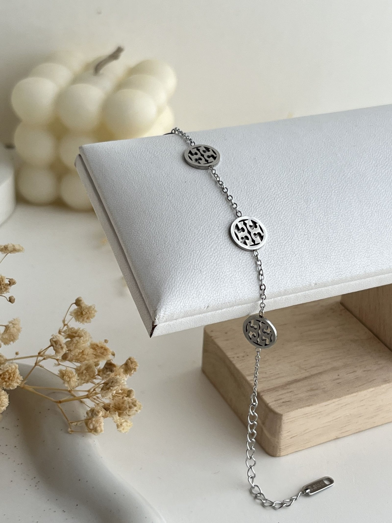 Mireya Medallion Chain Bracelet