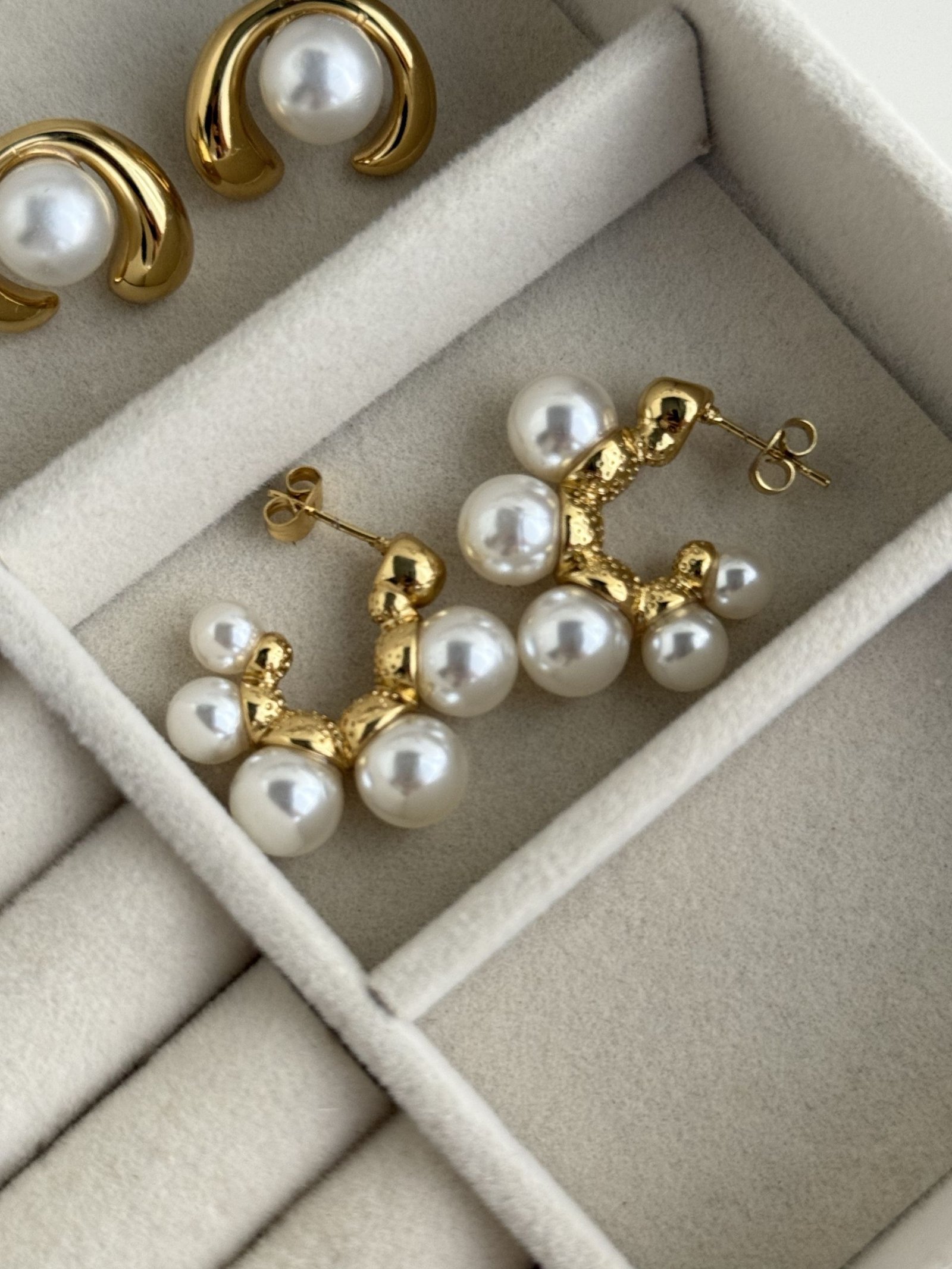 Aurora Pearl Cluster Stud Earrings