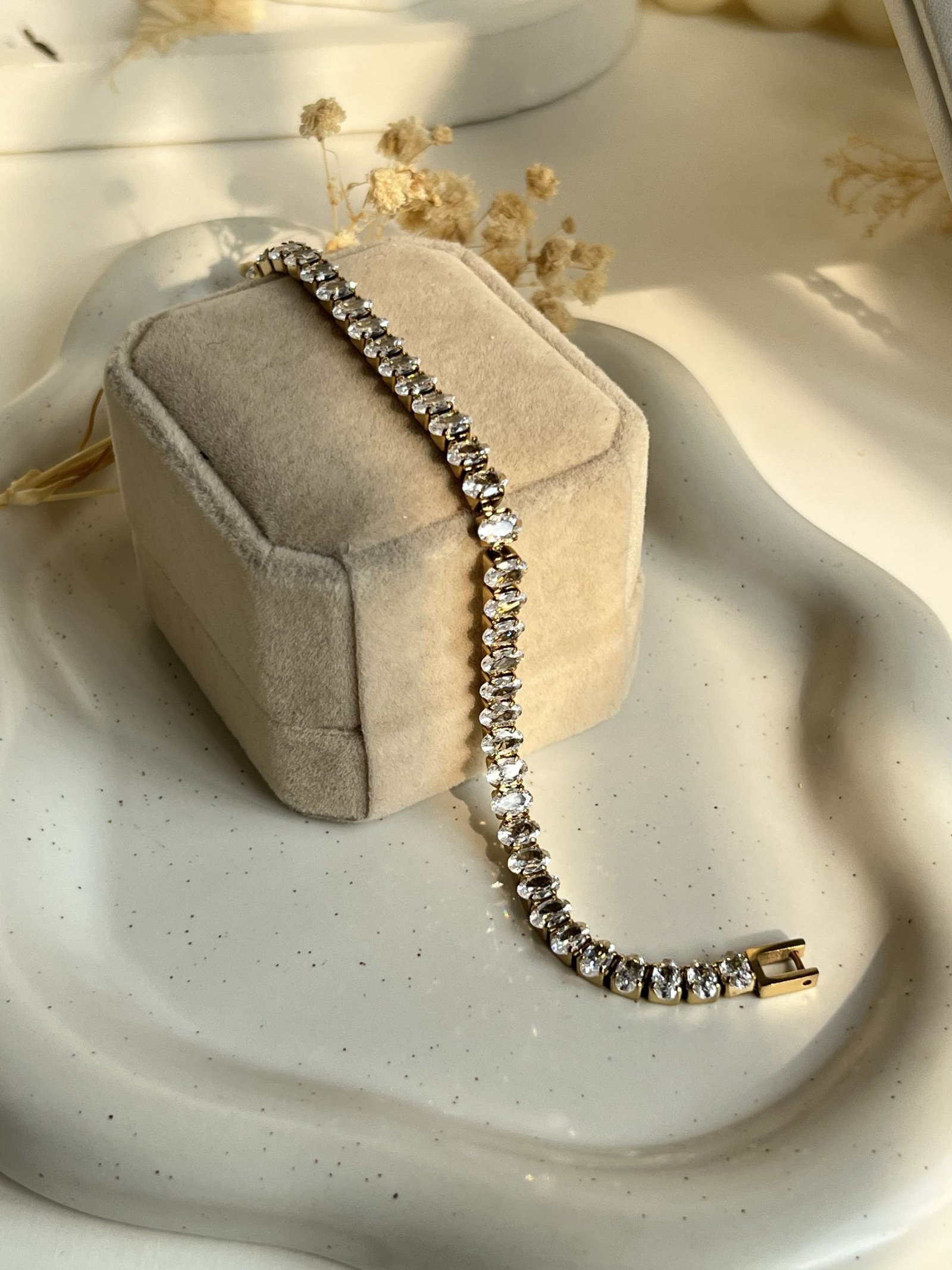 Lunessa Oval Tennis Chain Bracelet