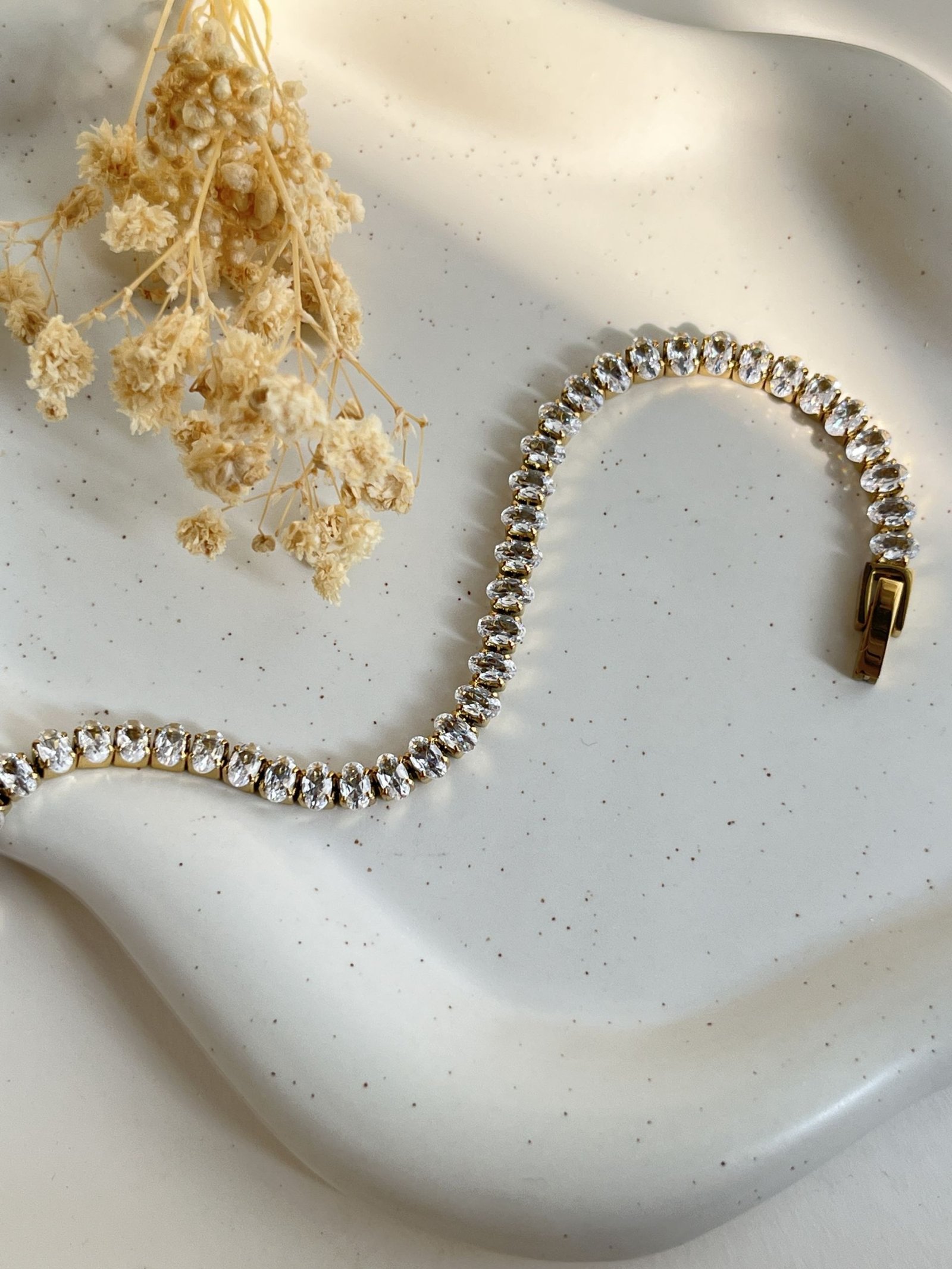 Lunessa Oval Tennis Chain Bracelet