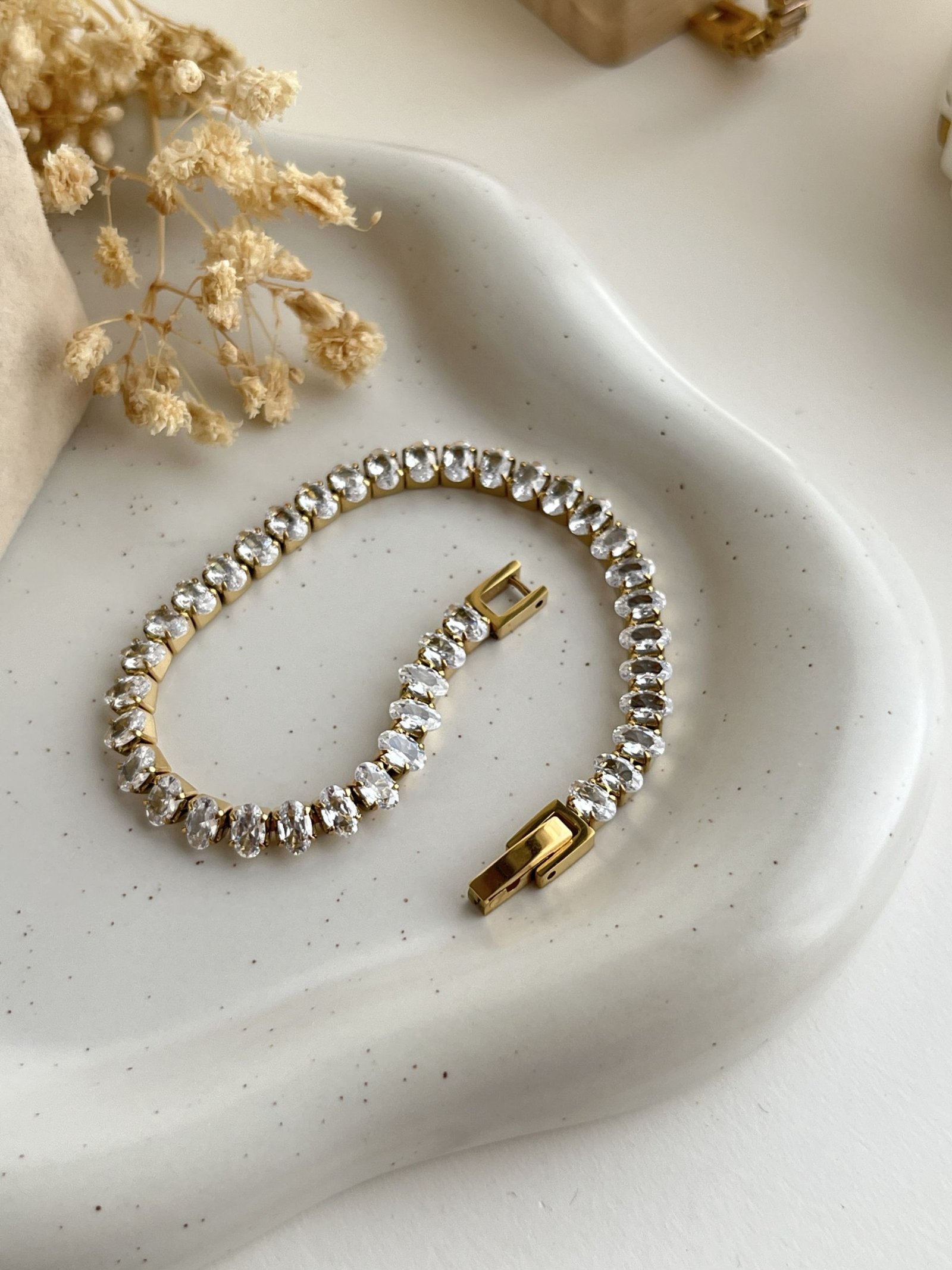 Lunessa Oval Tennis Chain Bracelet