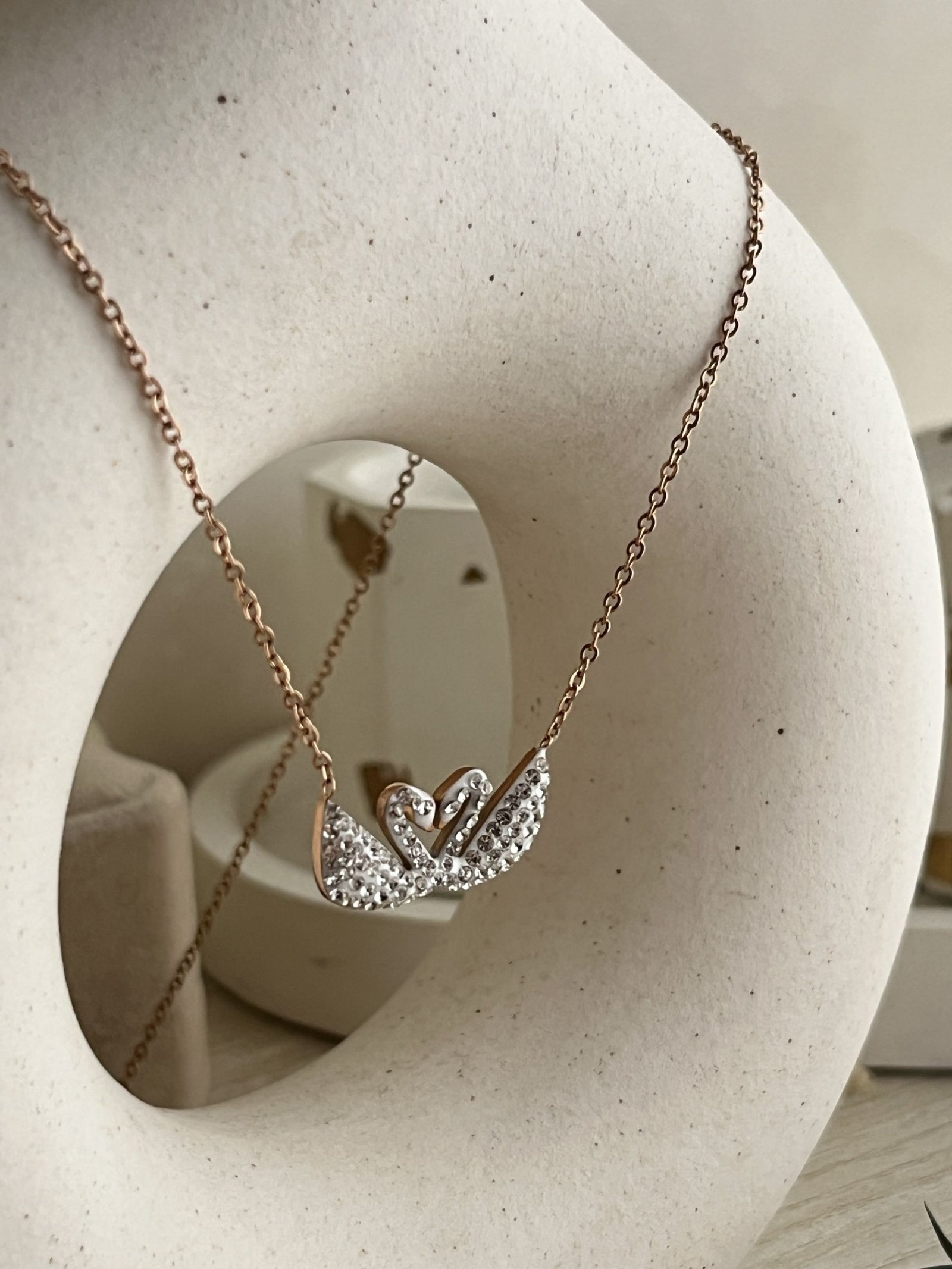 Elaria Twin Swan Crystal Necklace
