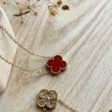 Noirva Clover Pendant Necklace