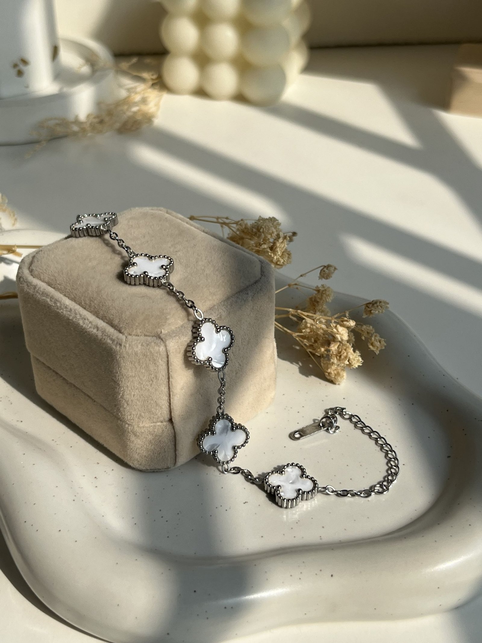 Lunaria Silver Clover Chain Bracelet