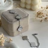 Trinity Aura Clover Chain Bracelet