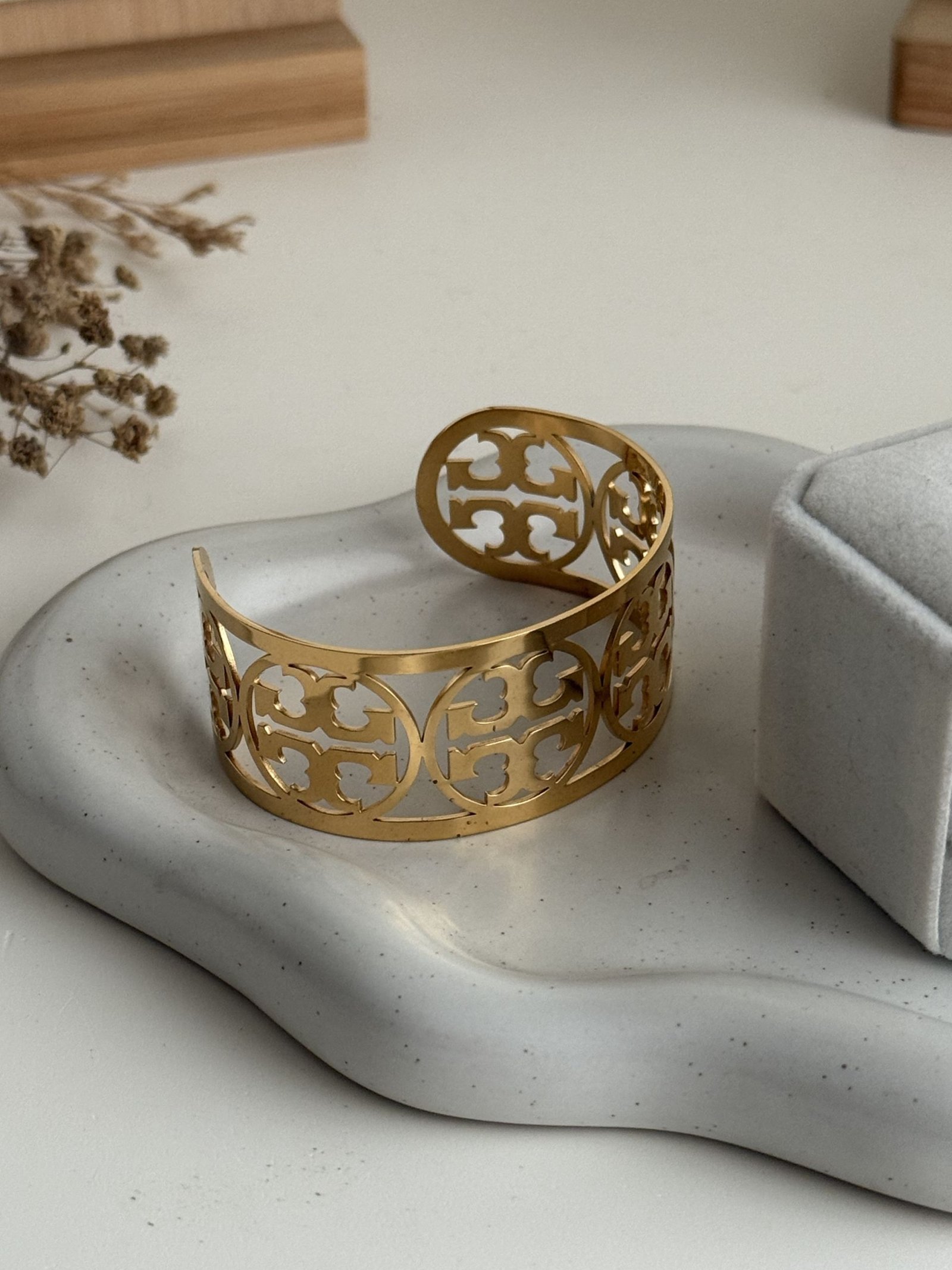 Ornate Halo Open Cuff