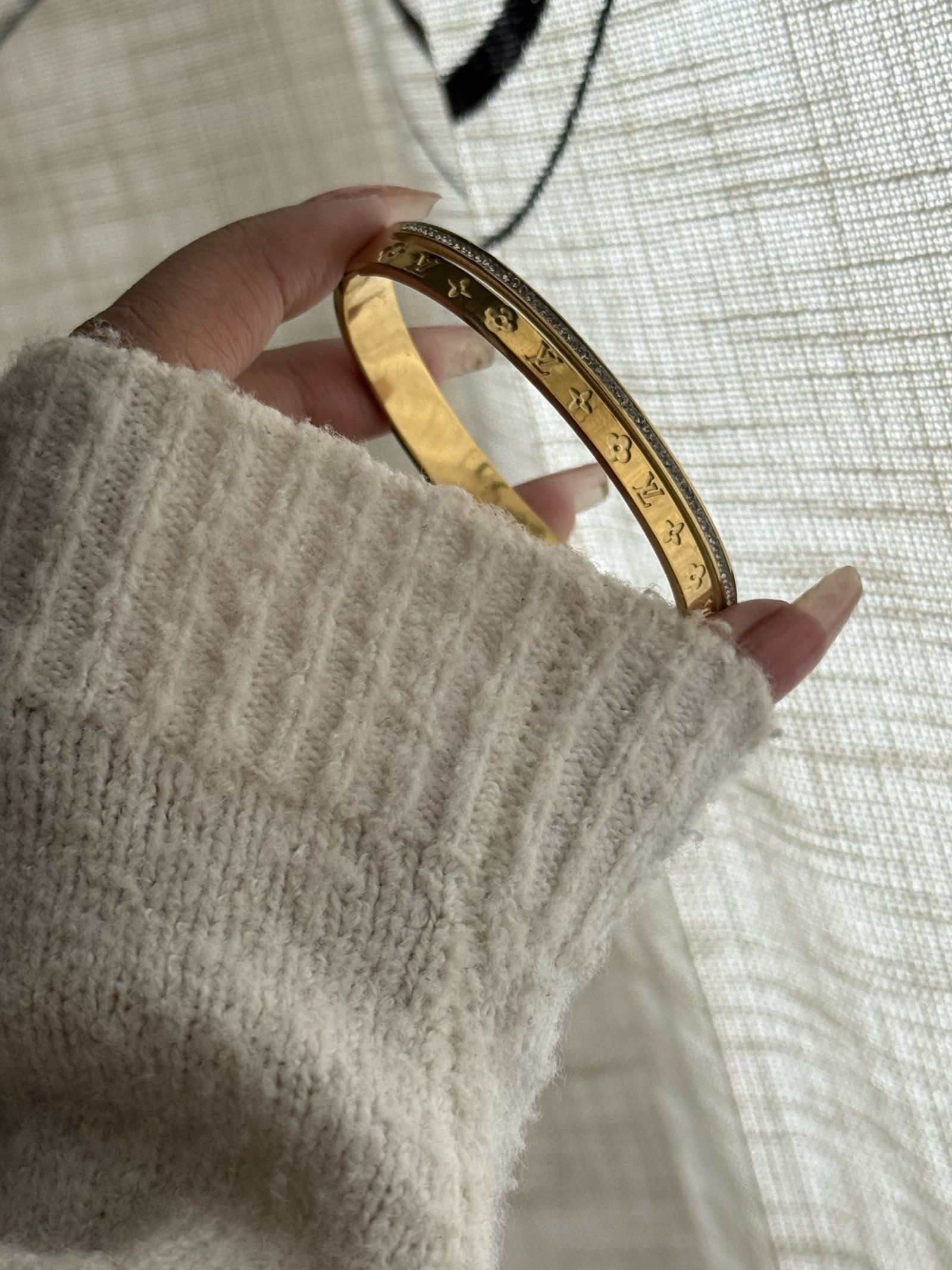 Éterna Pavé Cuff