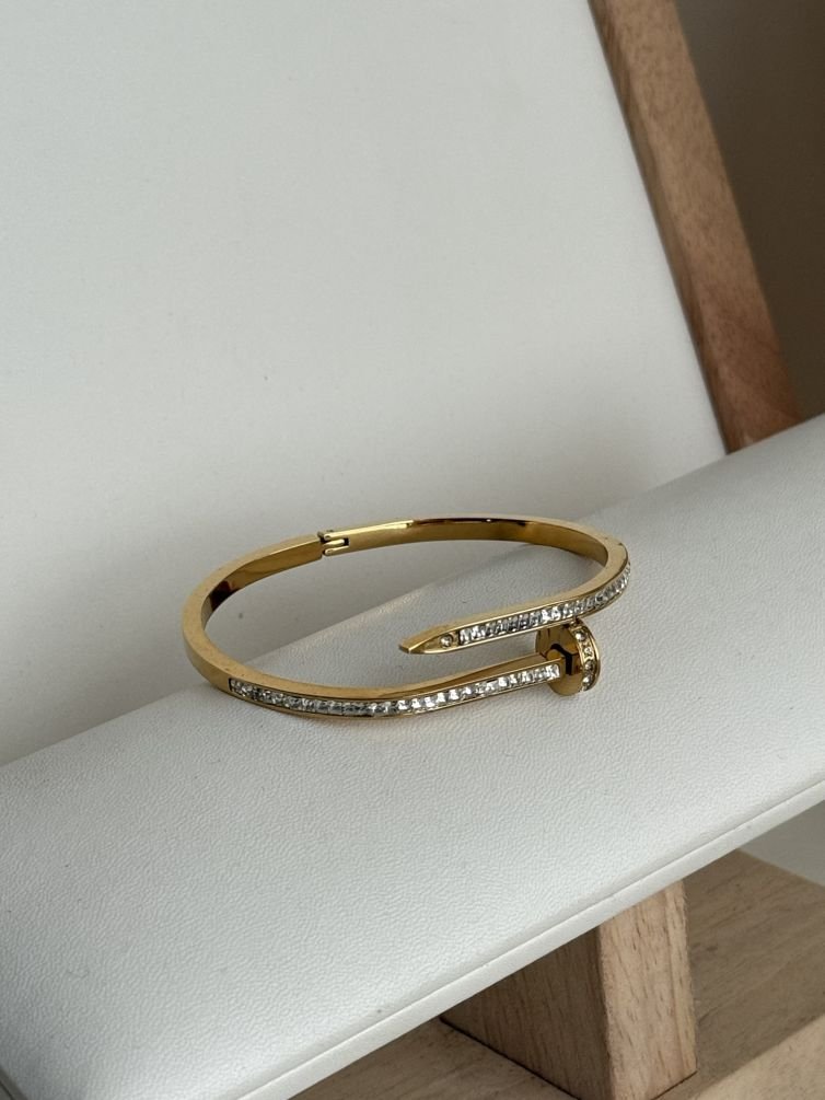 Évara Nail Cuff