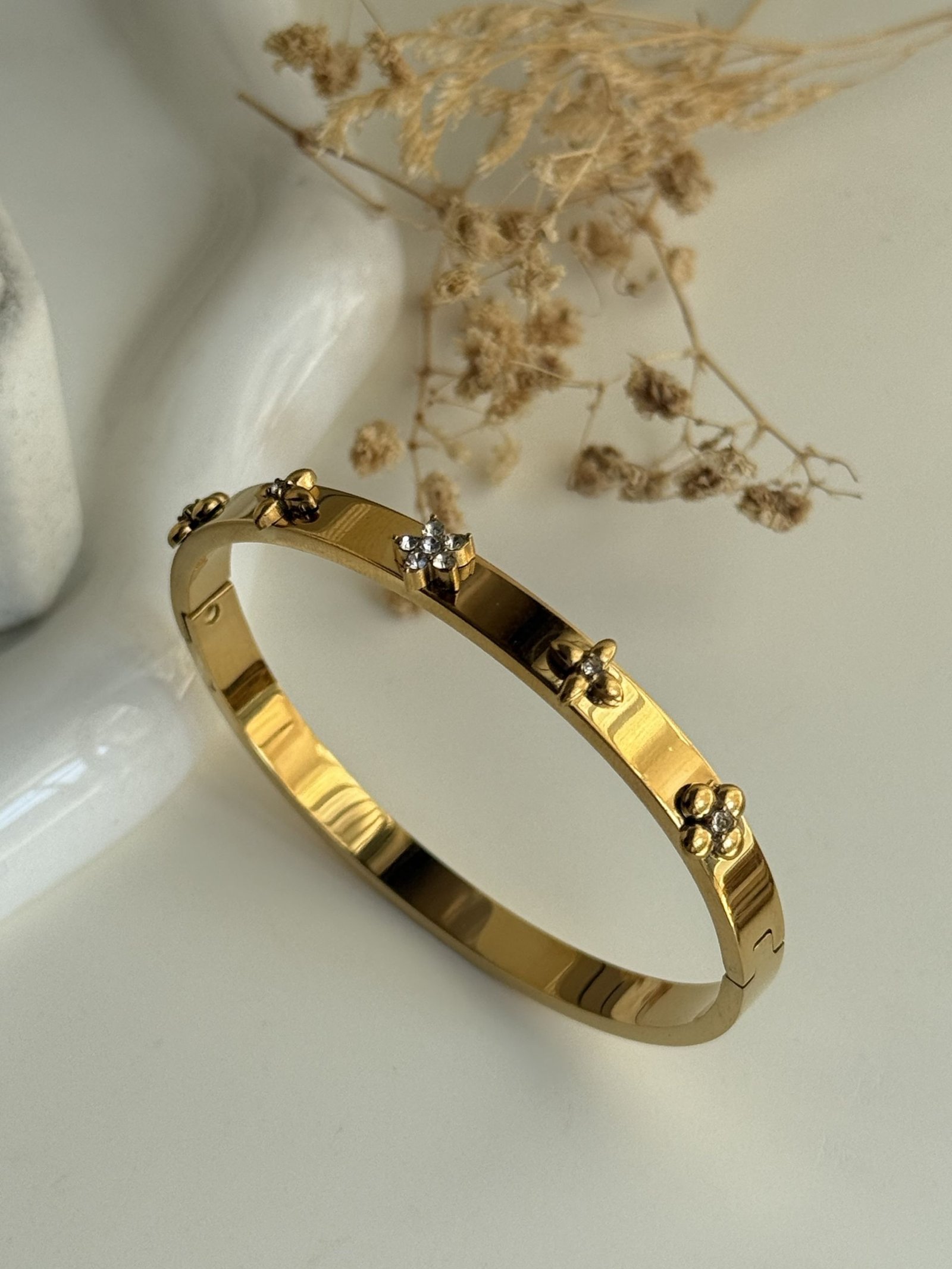 FlorΓ©a Verona Cuff