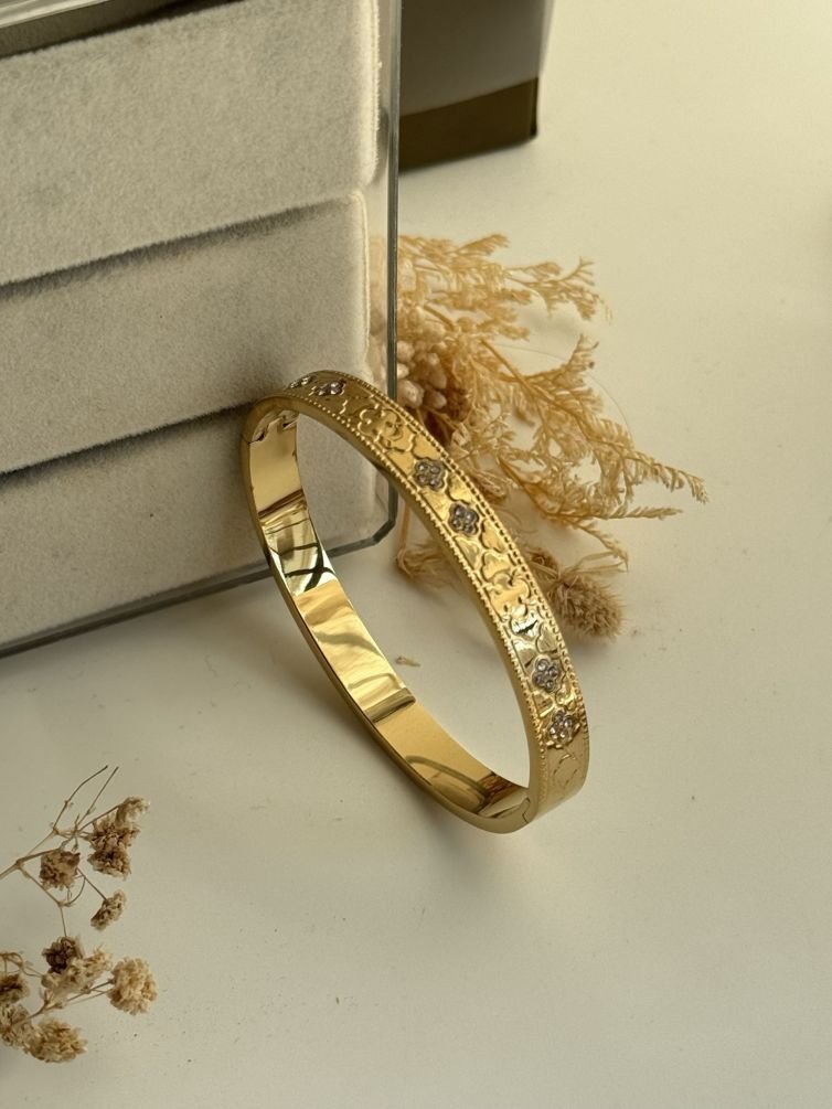 Clavéra Bloom Cuff