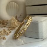 Xévara Crystal Cuff