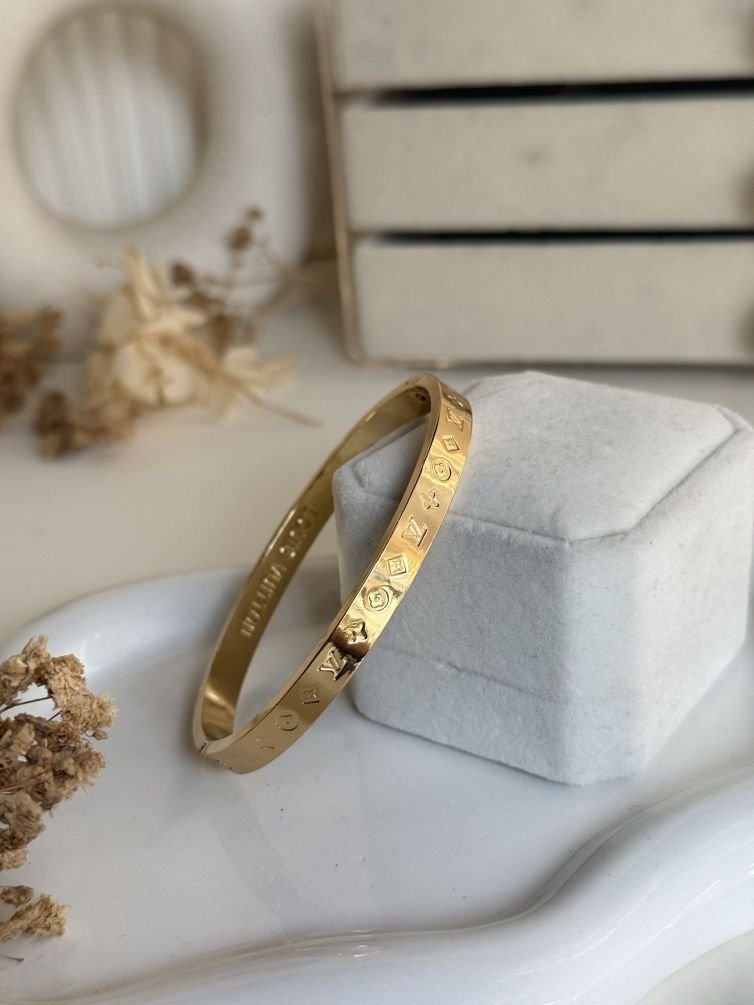 Monvera Cuff