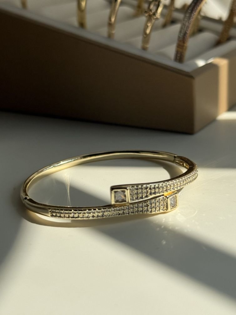 Aurelia Dual Pavé Cuff