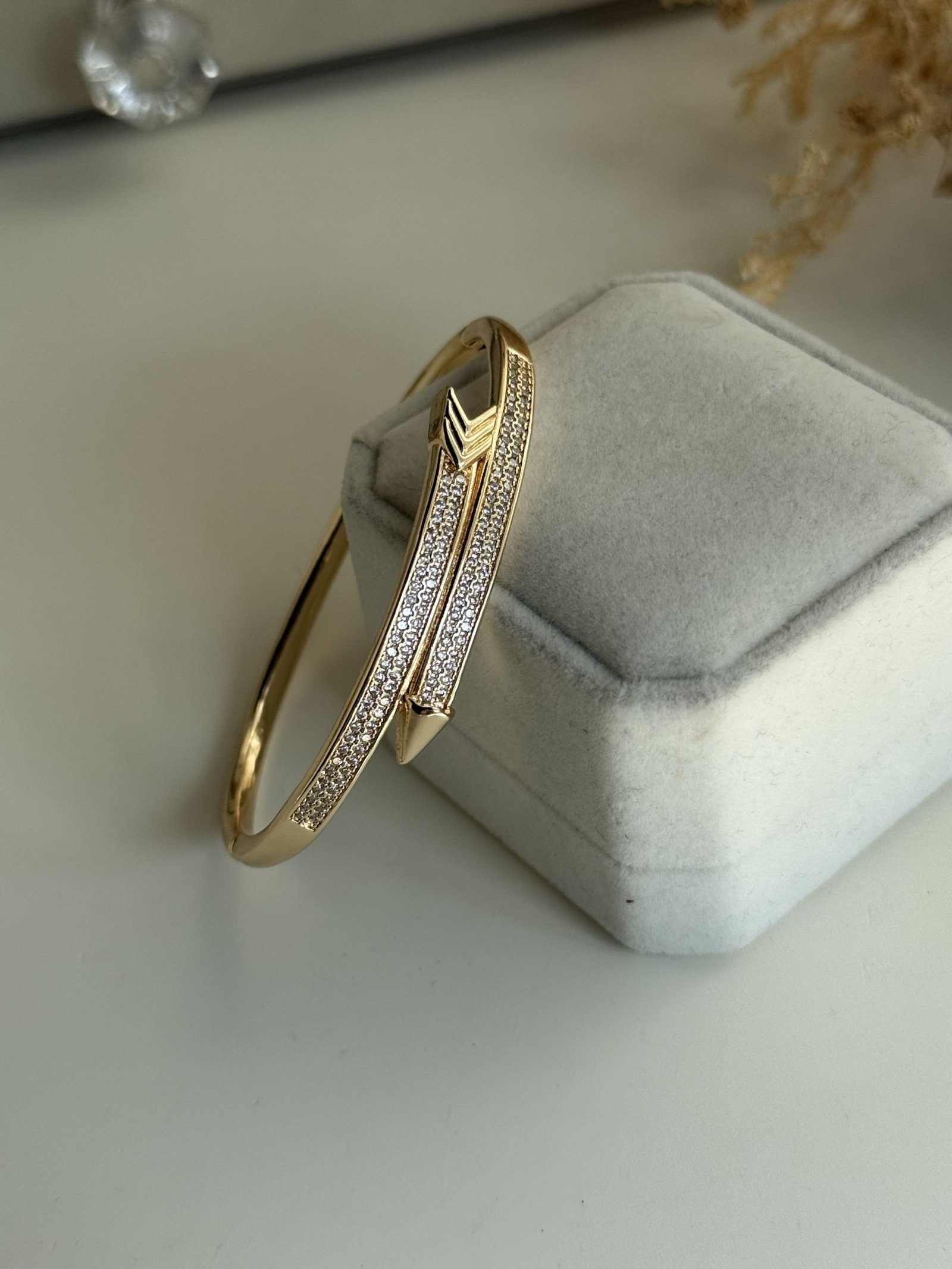 Aureline Arrow Pavé Cuff
