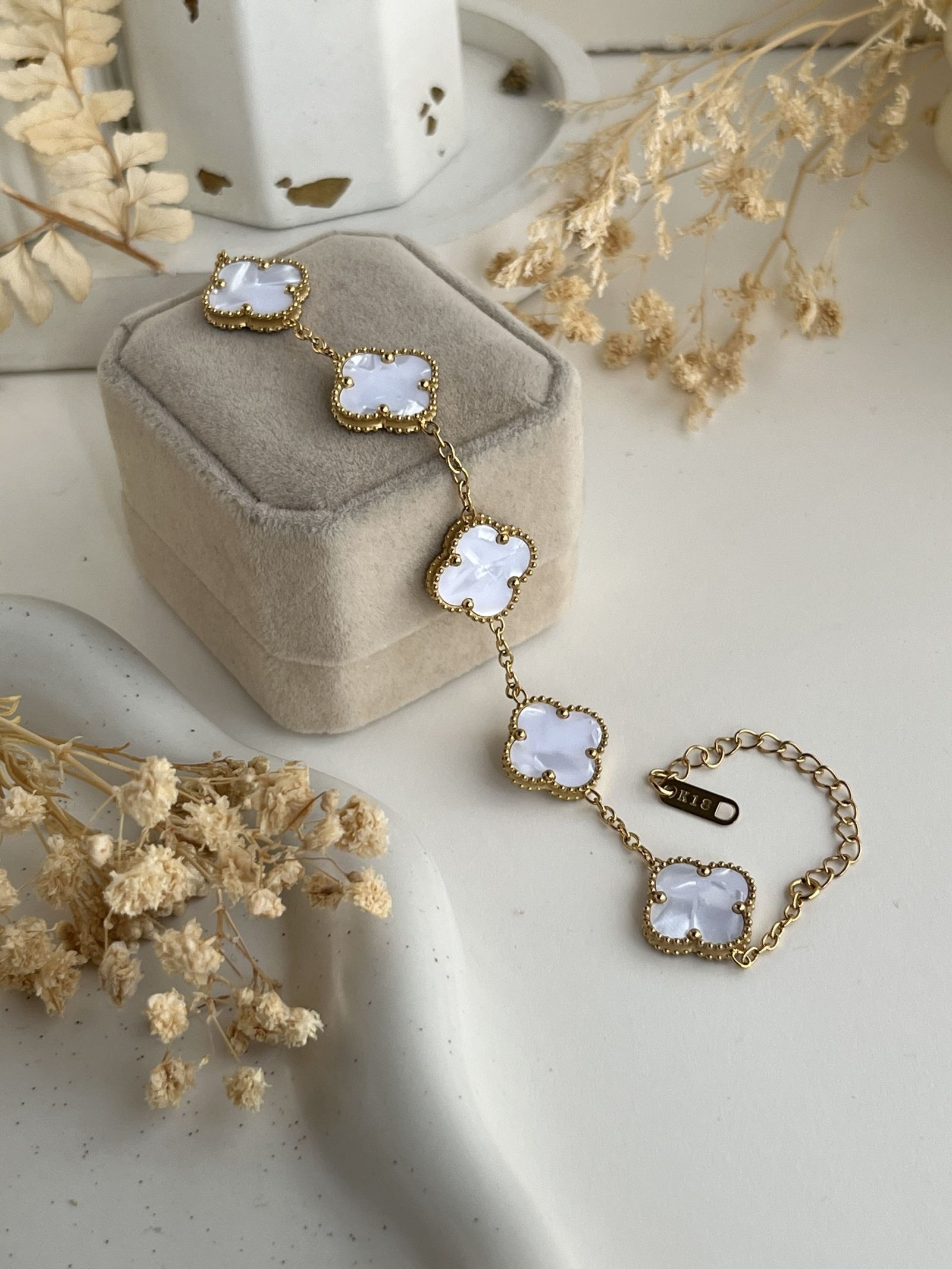 Aurelia Clover Chain Bracelet