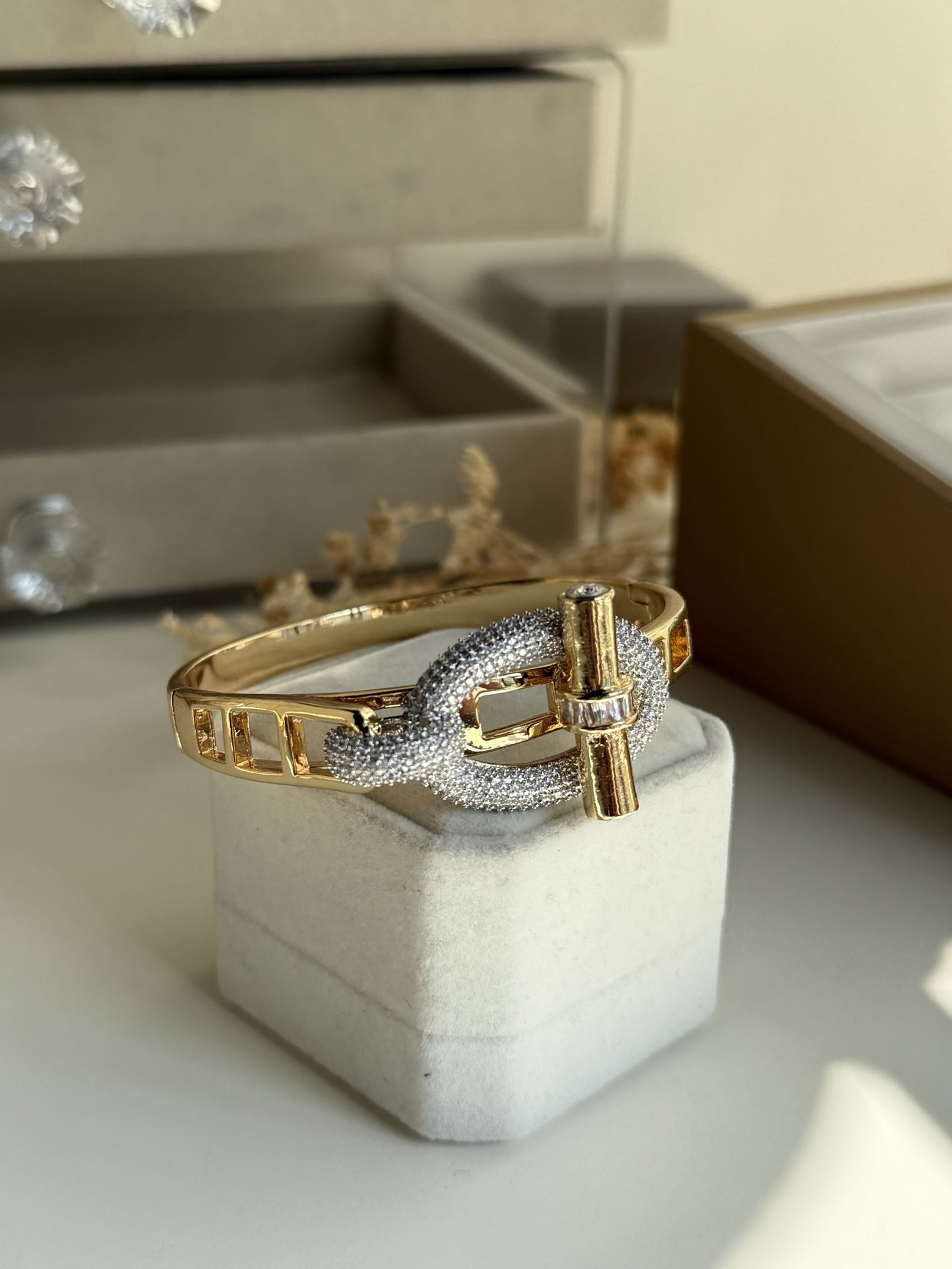 T-Lock Halo Toggle Bracelet