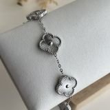 Solara Radiant Clover Chain Bracelet