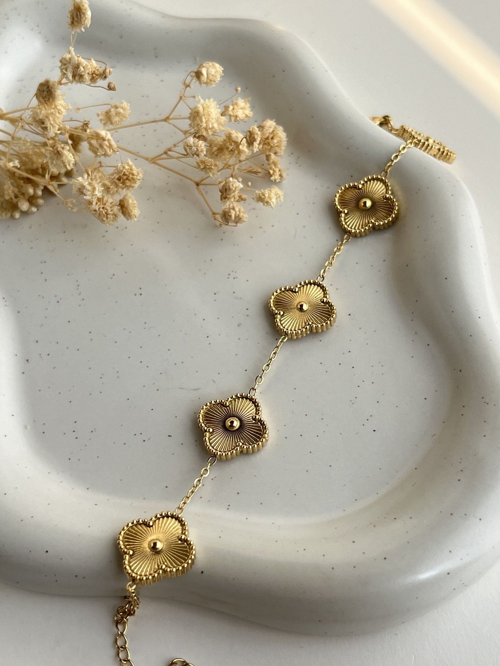 Solara Radiant Clover Chain Bracelet